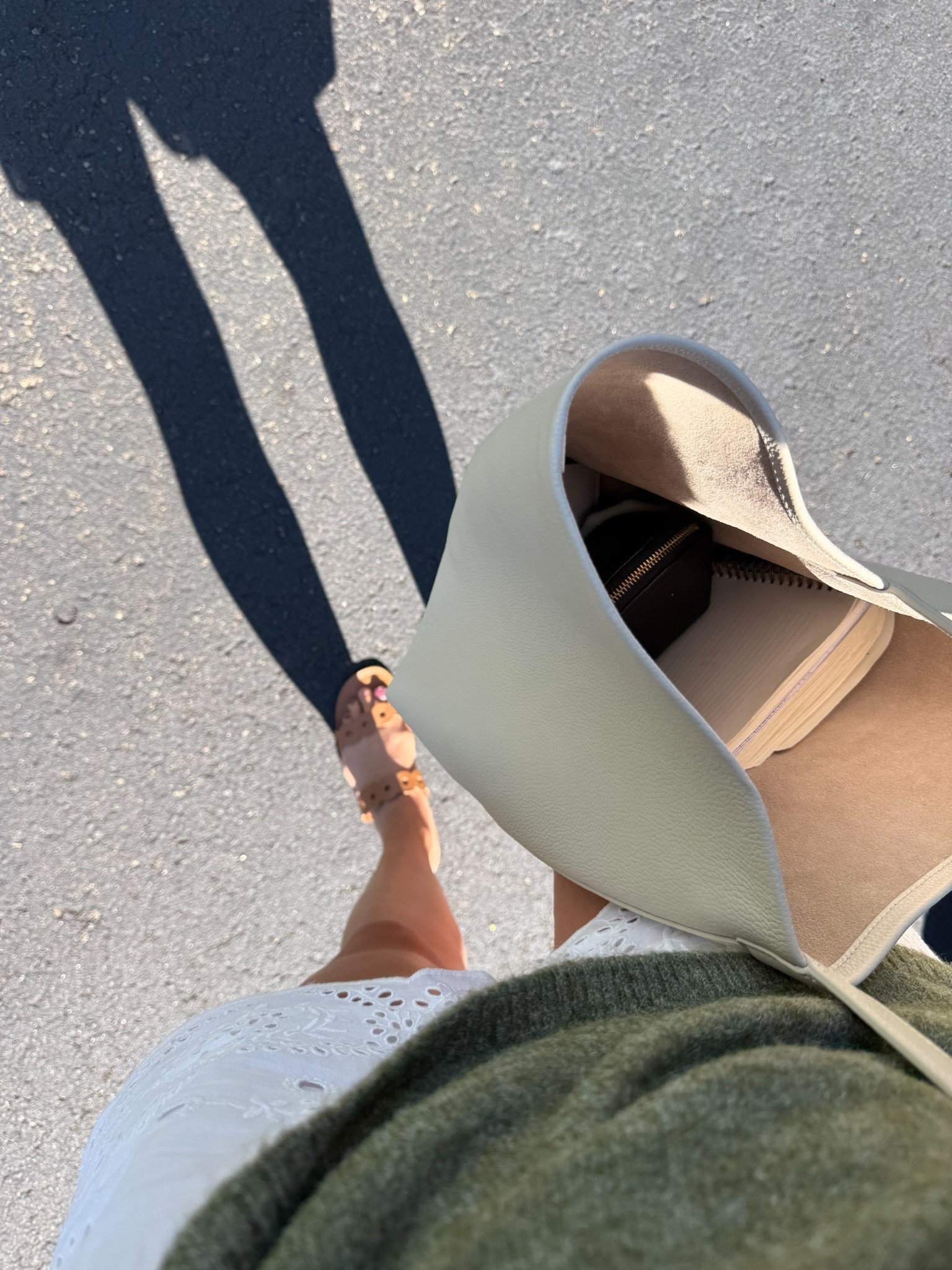 This Quince leather tote holds absolutely everything you need (the perfect work bag or mom bag!) and the price is right. I have the ivory in the large size and LOVE it! It’ll likely sell out again so grab it while you can!

#LTKootd #LTKdayinmylife #LTKmomlife