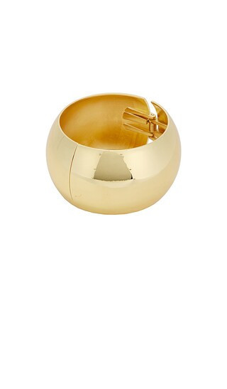SHASHI Dome Bangle Bracelet in Metallic Gold. | Revolve Clothing (Global)
