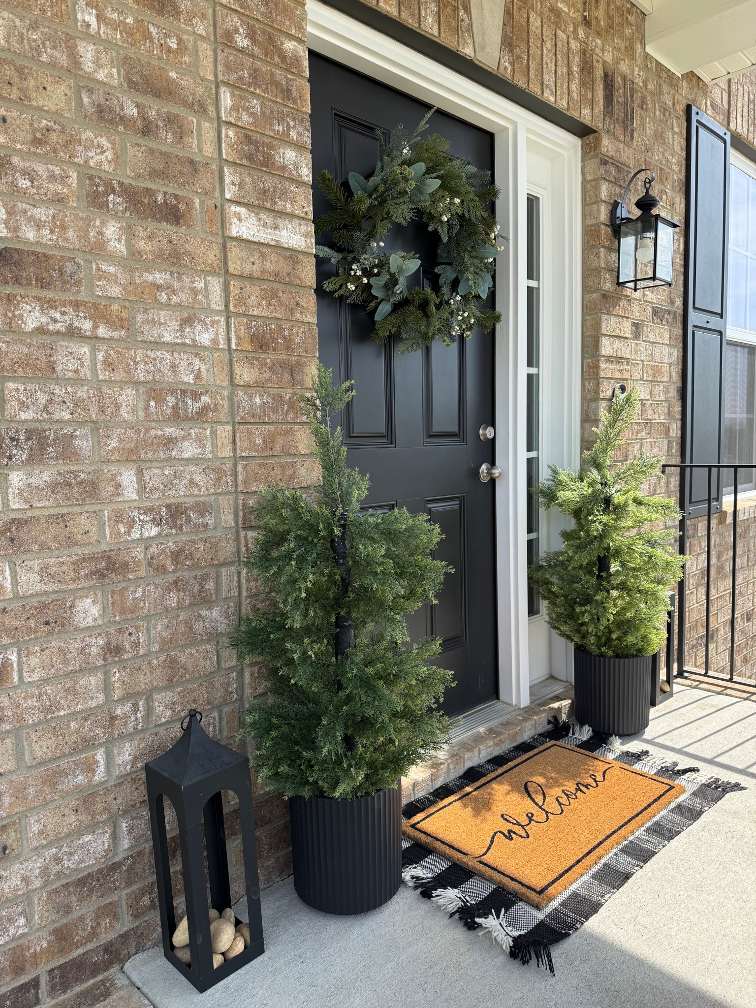 This Welcome mat for my front porch is just $13 I needed to refresh this mat for Spring🌼

#spring #frontporch #homedecor

#LTKHome