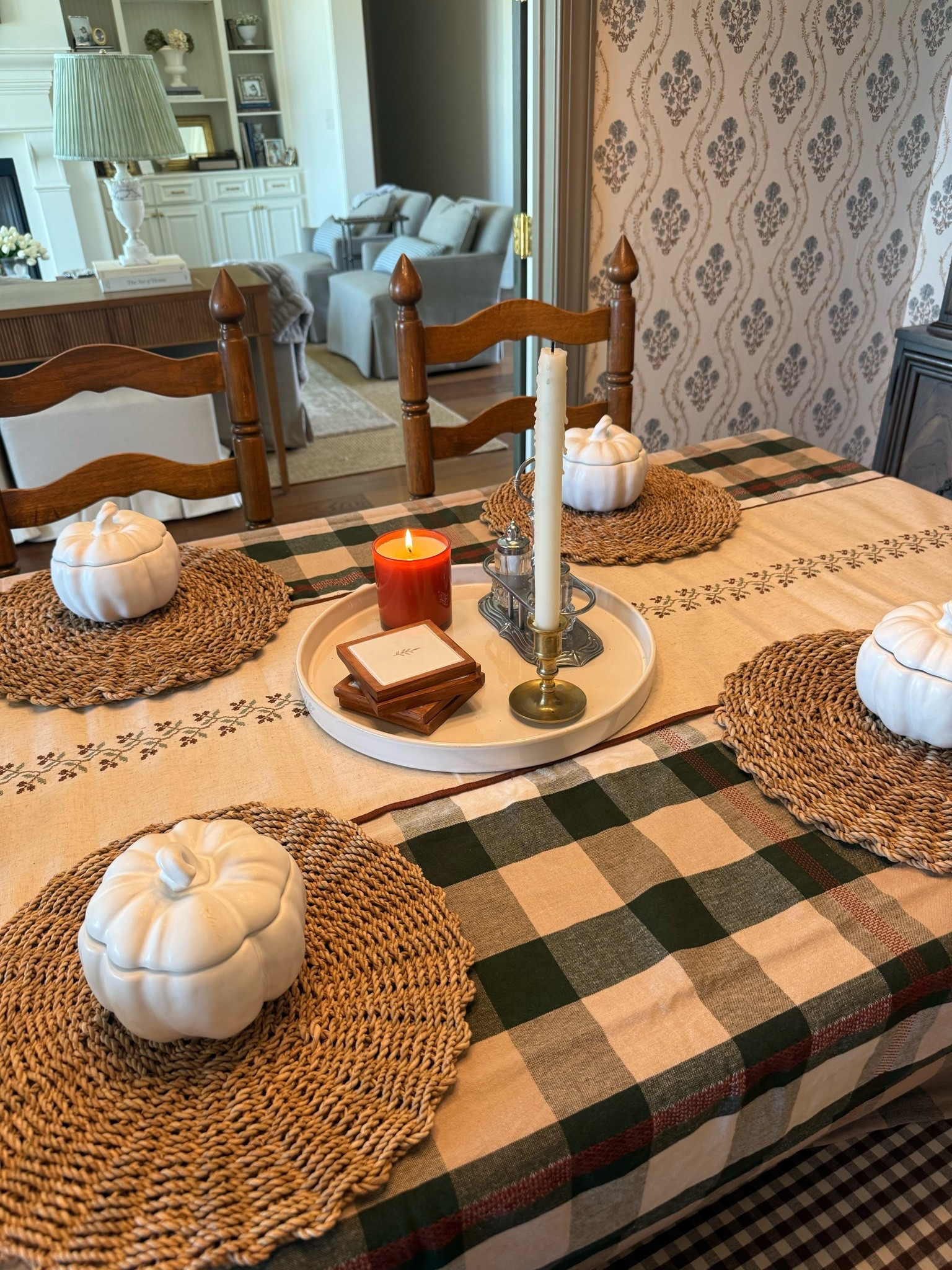 Loveee a cozy fall table 😍 I want to get the hearth and hand green plates from target to put under bowls!!