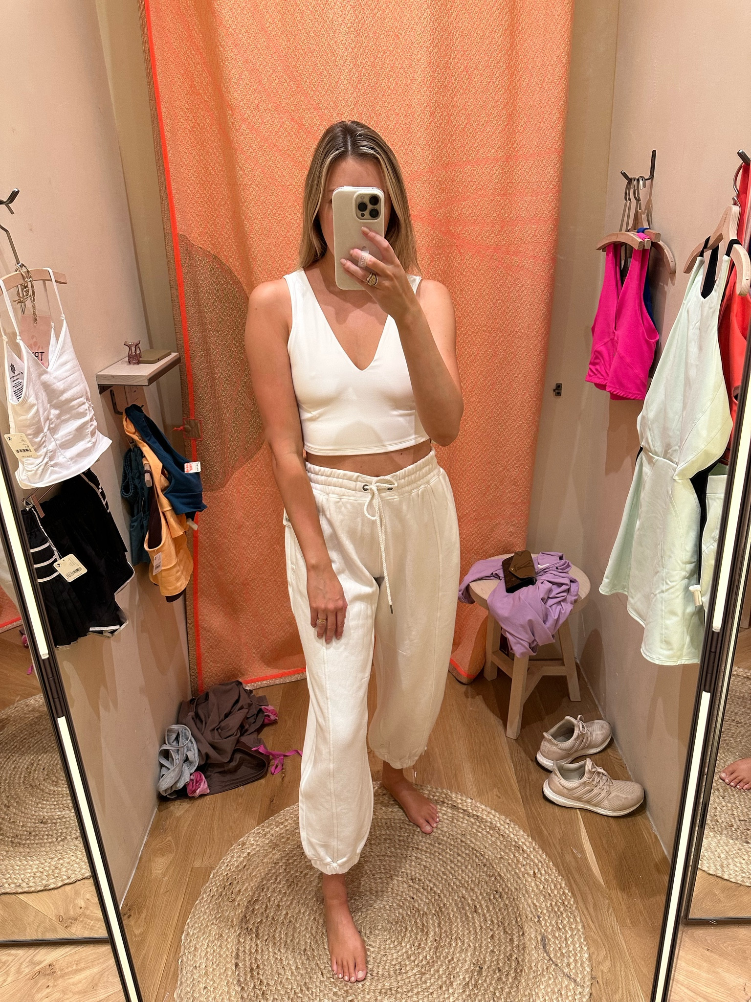 Free People V Neck Crop and Sweat Joggers ✨

#LTKunder50 #LTKunder100 #LTKSeasonal