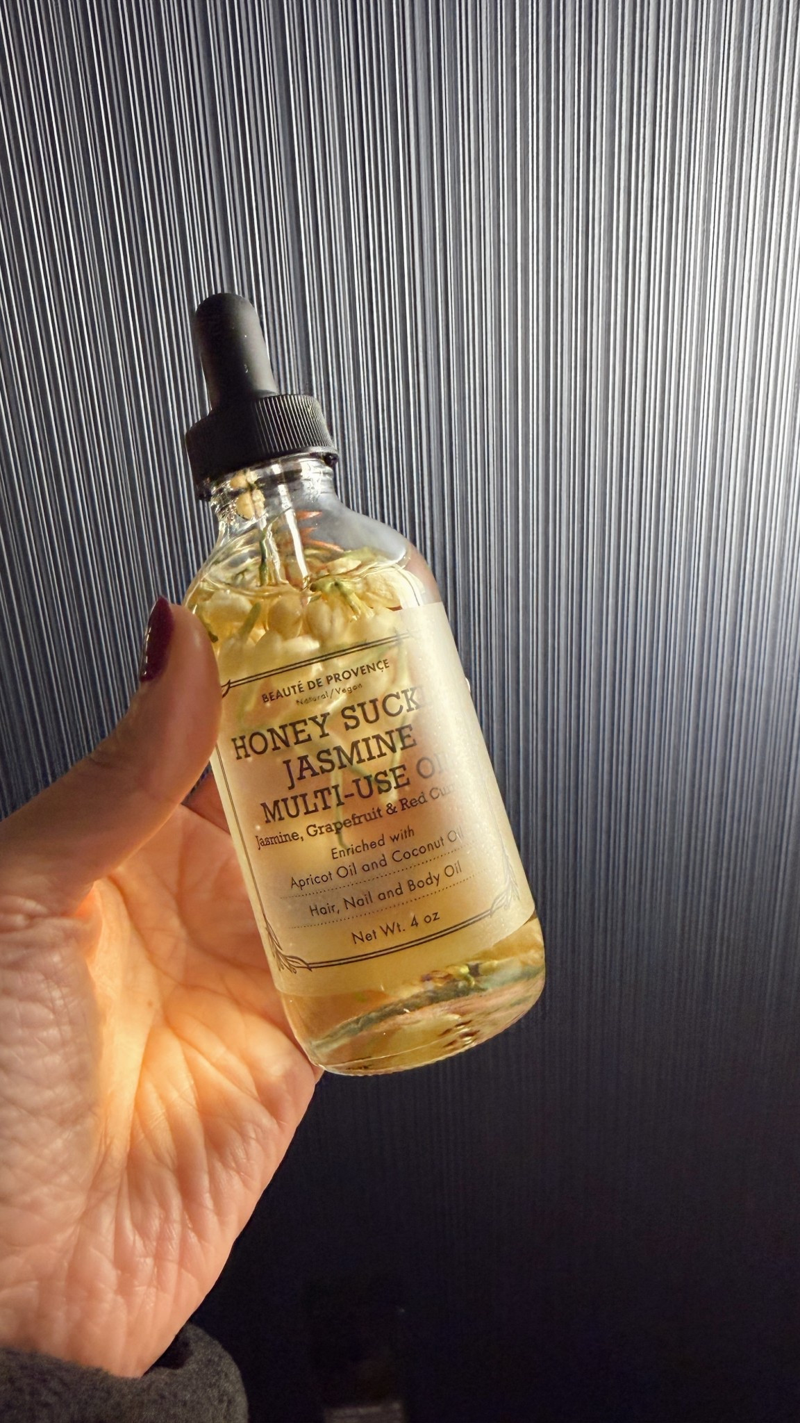 This smells SO GOOD. 

#LTKGiftGuide #LTKFindsUnder50 #LTKBeauty