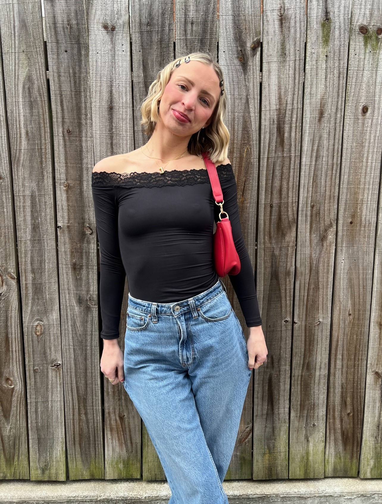 Size small top

#LTKFindsUnder50 #LTKHoliday #LTKFindsUnder100