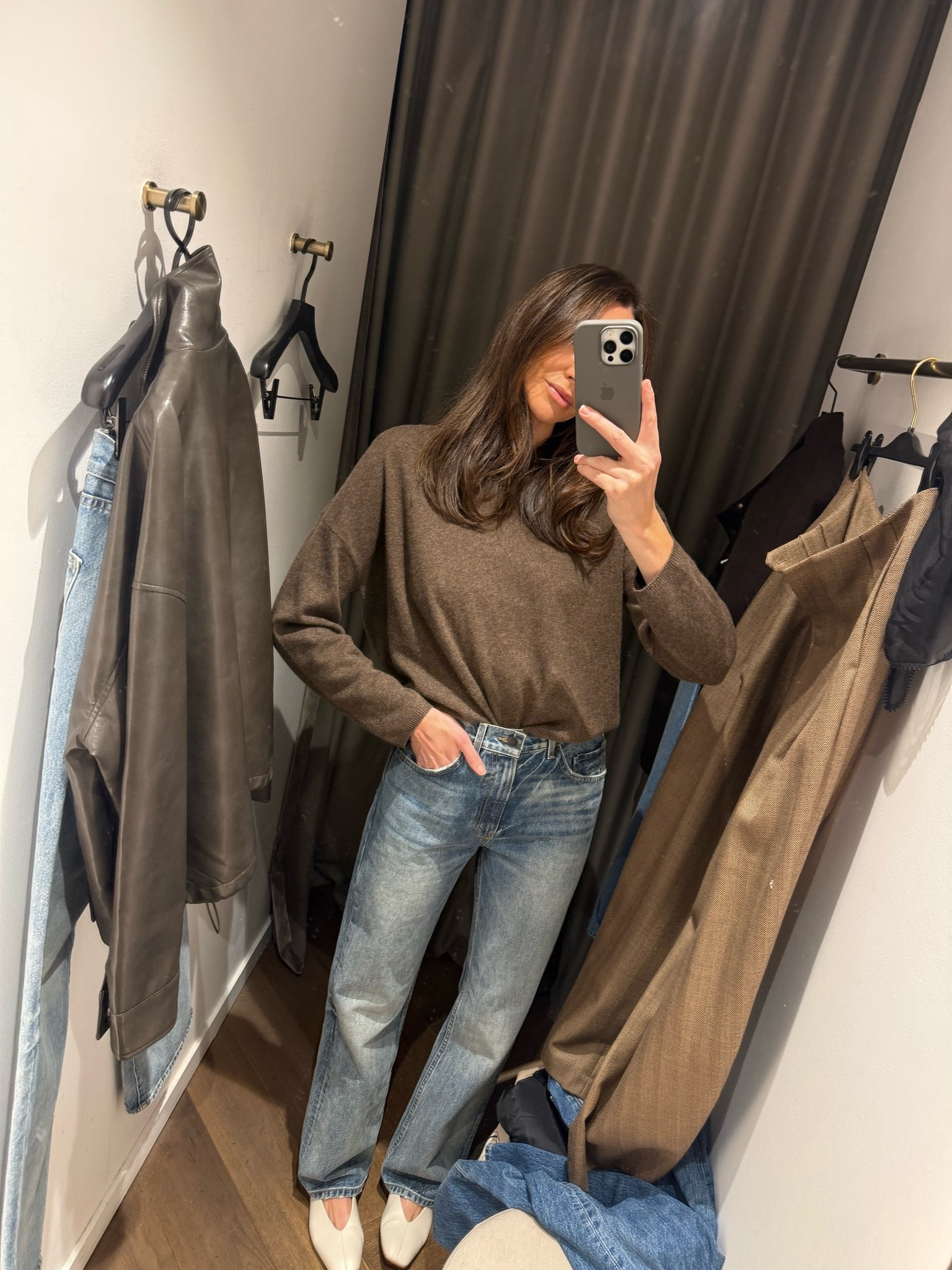 Casual outfit of the day that always looks chic 

Cashmere sweater
Good pair of straight leg denim 
Cream ballet flats 

* have linked a few other pieces to create a similar look

#LTKaustralia #LTKwinter #LTKstyletip