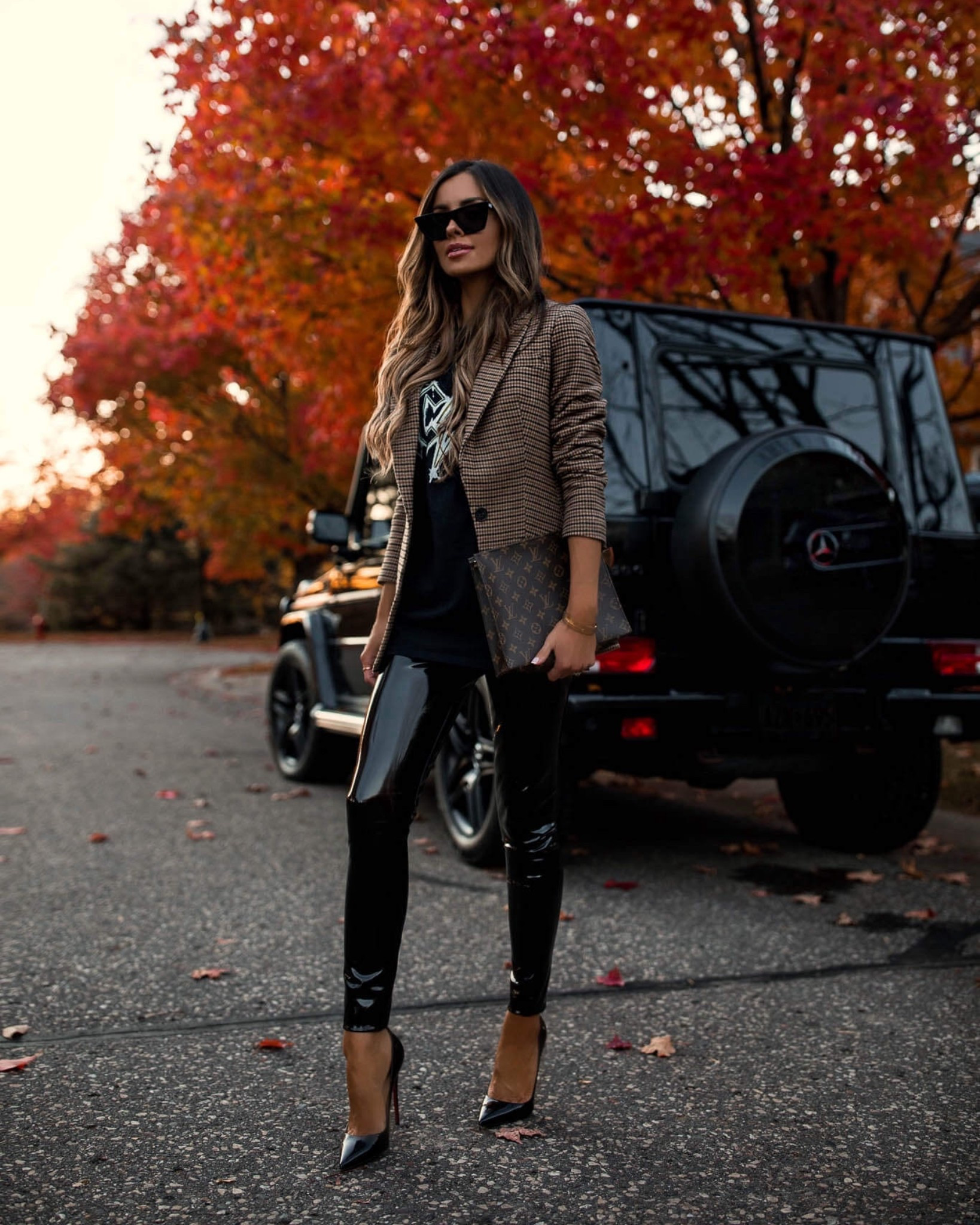 Fall date night outfit / concert outfit
Plaid blazer
Vintage band tee
Commando patent leather leggings




#LTKStyleTip #LTKSeasonal #LTKFindsUnder100