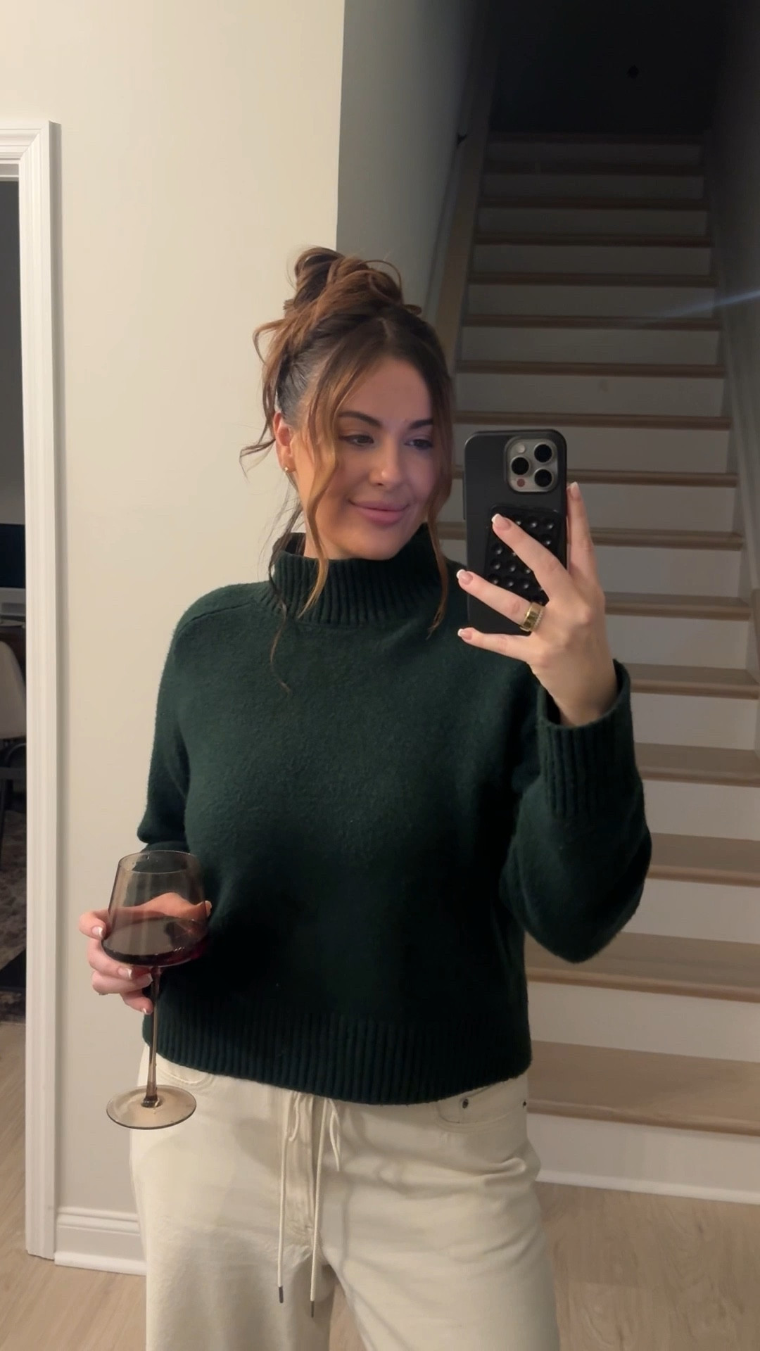 Casual winter OOTD wearing large sweater and 32 denim 🖤

#LTKHoliday #LTKTall #LTKMidsize