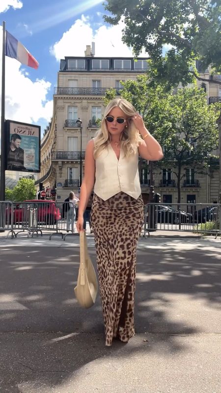 Holiday Outfit Inspiration! 

Summer Style, Summer Outfit Inspiration, Holiday Inspiration, Holiday Style, City Outfit, Leopard Maxi Skirt, Beige Waistcoat, Beige Bag 

#LTKeurope #LTKtravel #LTKsummer