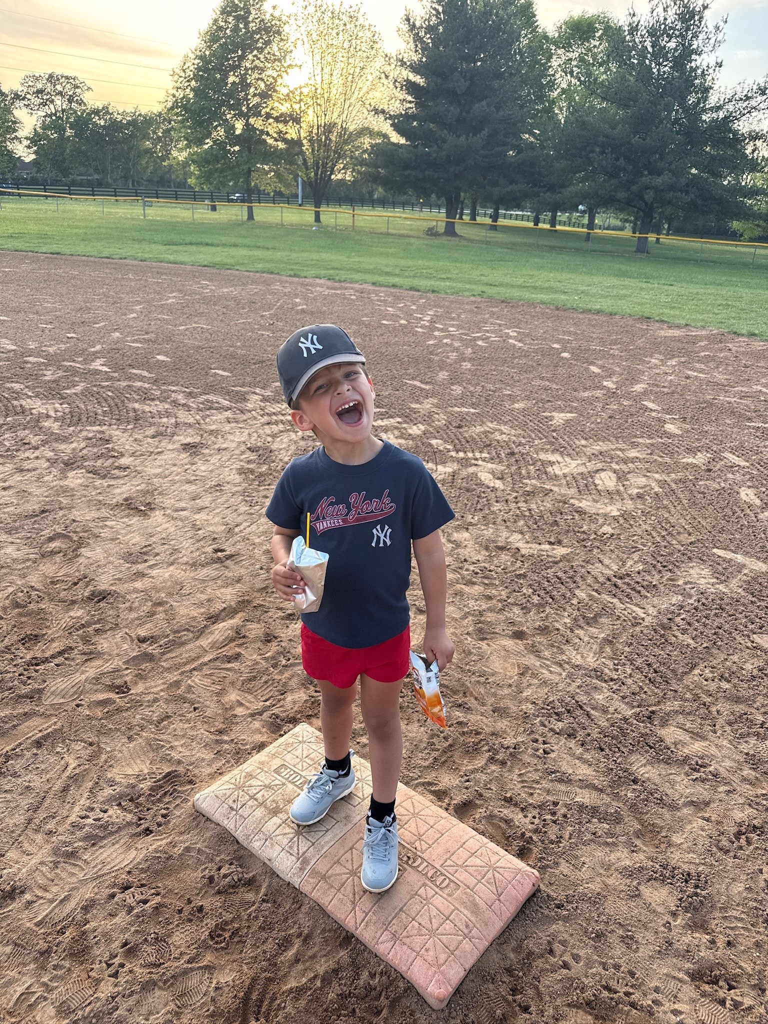 Yankees fans if you can’t tell 🤣🤣

@abercrombie , new balance, cadets, New York shirt, New York kids shirts, Yankees kids shirts, boy mom, Grace white

#LTKootd #LTKBaby #LTKKids