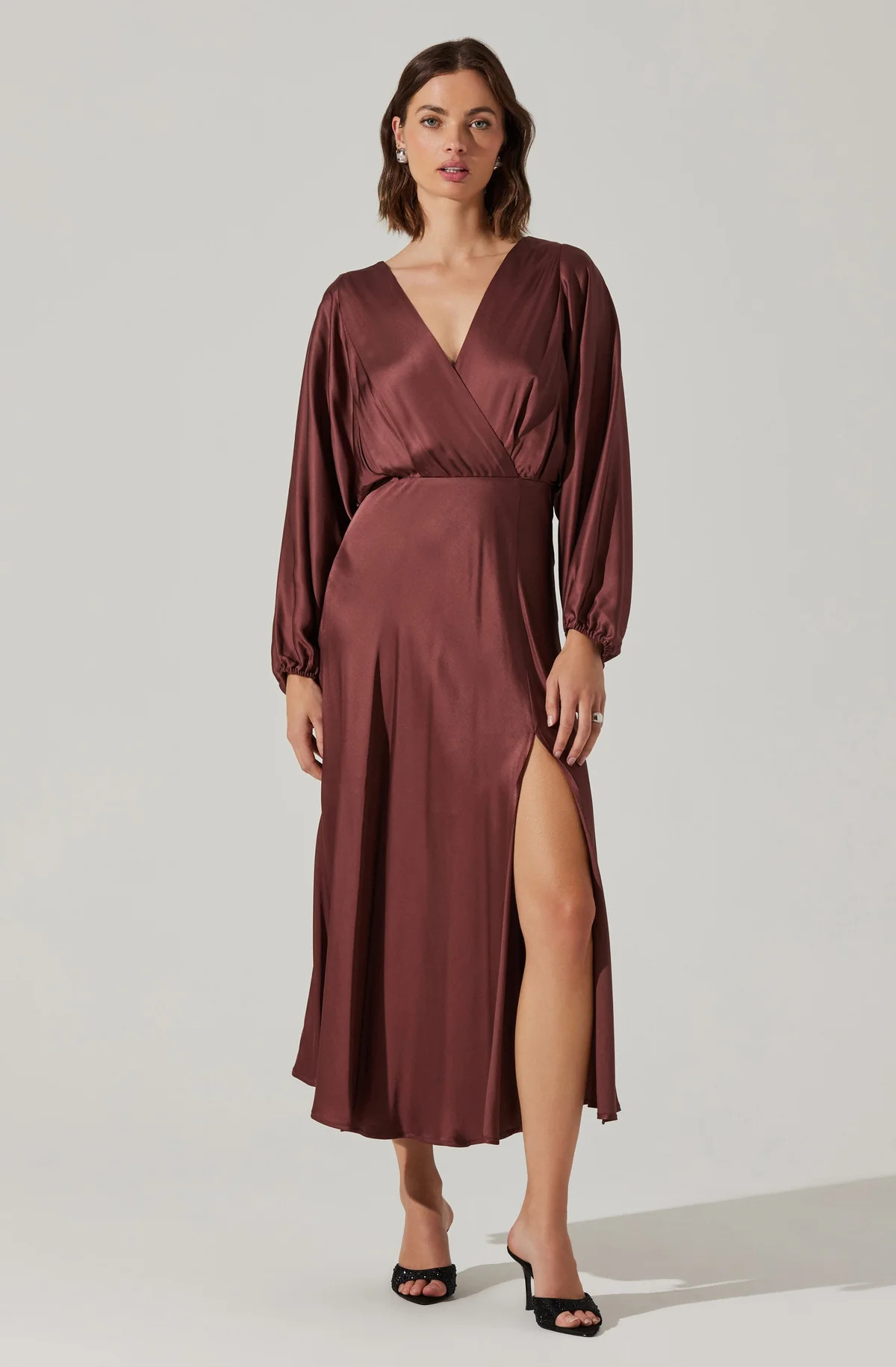 Kimiko V-Neck Midi Dress | ASTR The Label (US)