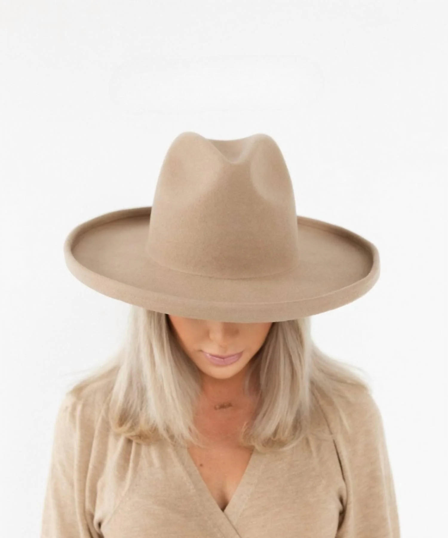 Women's Cara Loren Pencil Brim Fedora Hat In Tan | Shop Simon