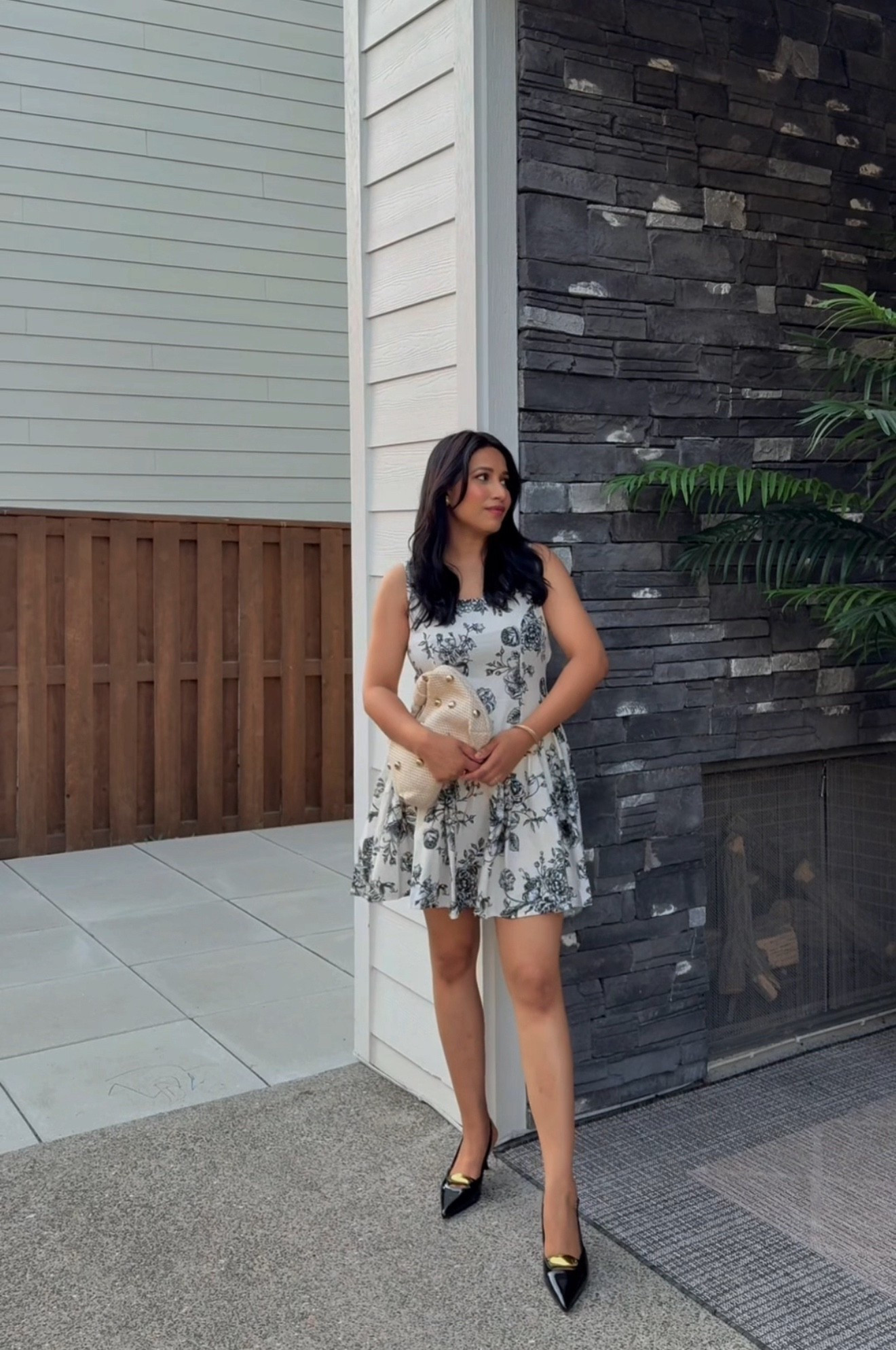 Summer dresses #cutesummerdress #shortsummerdresses #summerbag #sandals

#LTKFindsUnder50 #LTKPetite #LTKStyleTip