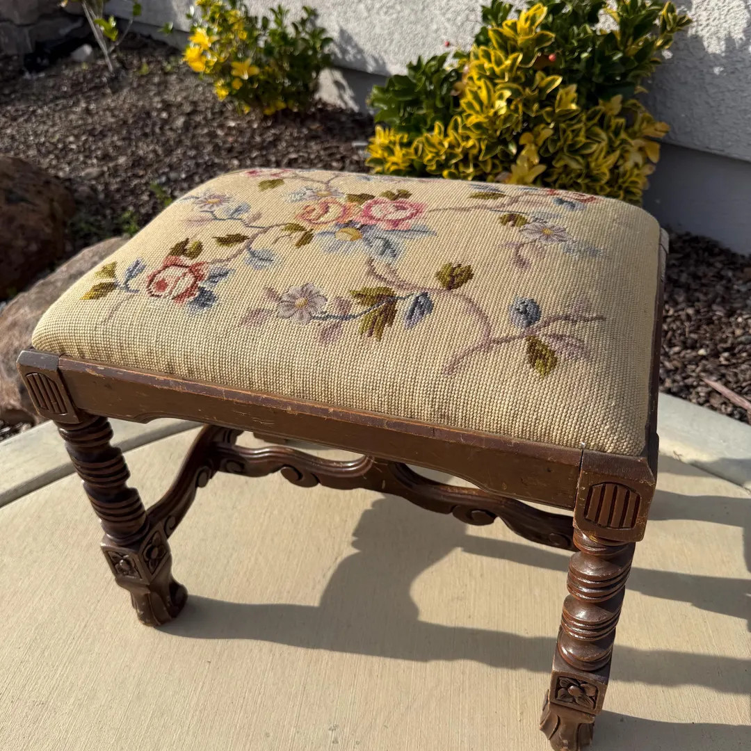 Vintage Floral Needlepoint Footstool, Carved Wood Legs, Cottagecore Decor - Etsy | Etsy (US)