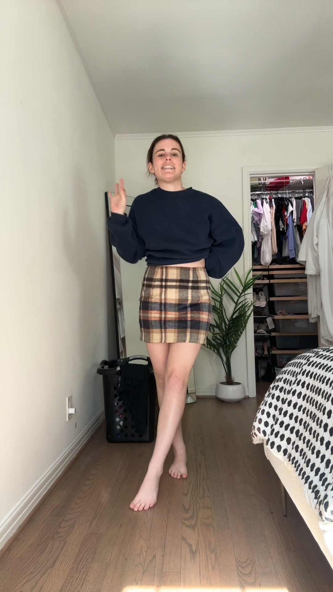Fall Amazon skirt try on 

#LTKVideo #LTKSeasonal #LTKFindsUnder50