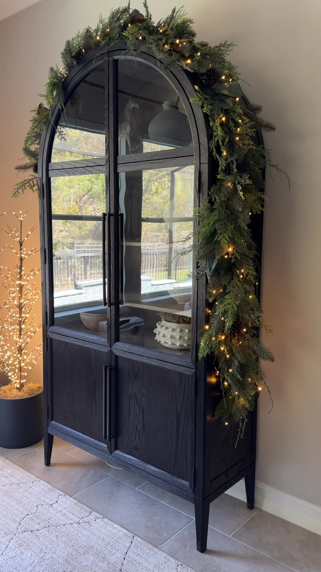 Command hooks are a holiday decorating staple for me. This year I used the medium sized wire toggle hooks, clear decorating clips, and the black wire decorating hooks. @Target @Command #Ad #Command 
#CommandDoNoHarm #TargetPartner #Target

#LTKWatchNow #LTKHoliday #LTKHome