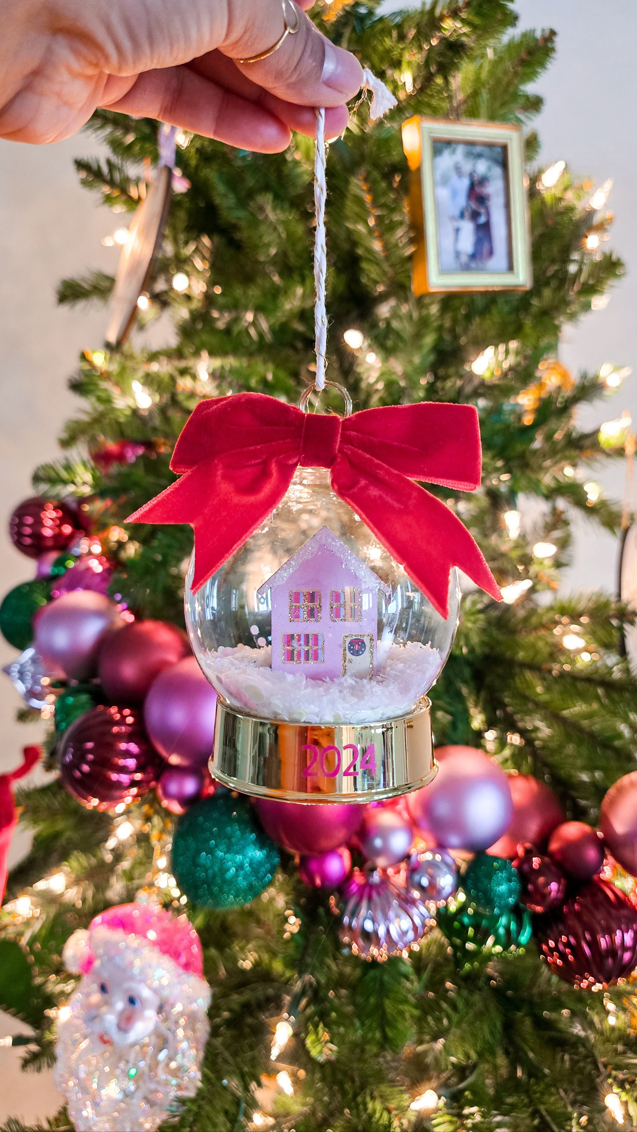 Easy DIY Ornament gift idea ❄️🎀

#LTKHoliday #LTKGiftGuide #LTKSeasonal