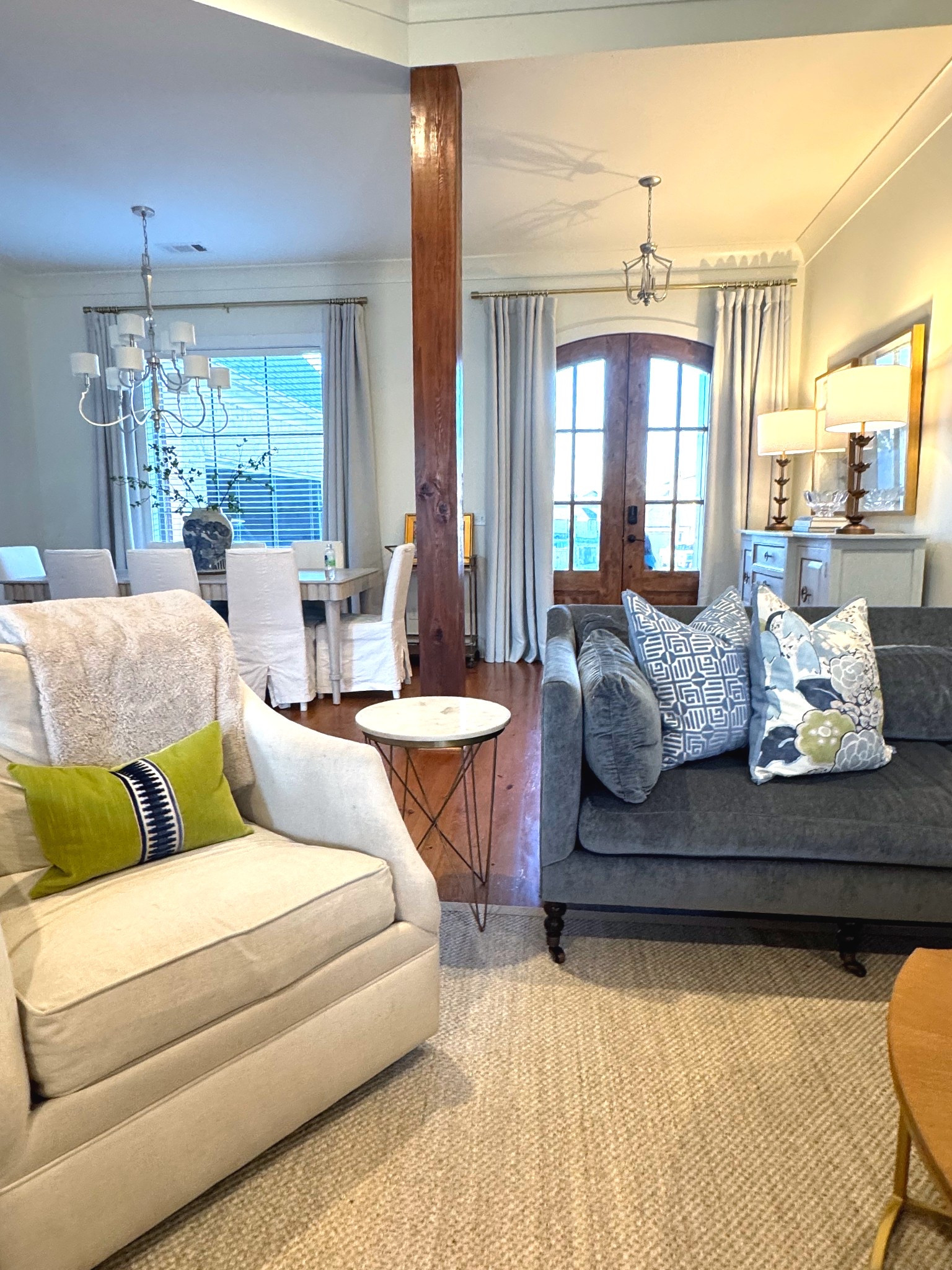 The living room is coming together! Linked my new pillows and lamps that are on sale! Also this Amazon area rug looks so nice and is a steal! 

#LTKHome #LTKSaleAlert