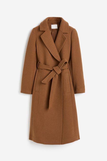 A camel coat is a must for Fall!✨love this one 

#LTKSeasonal #LTKstyletip #LTKHolidaySale