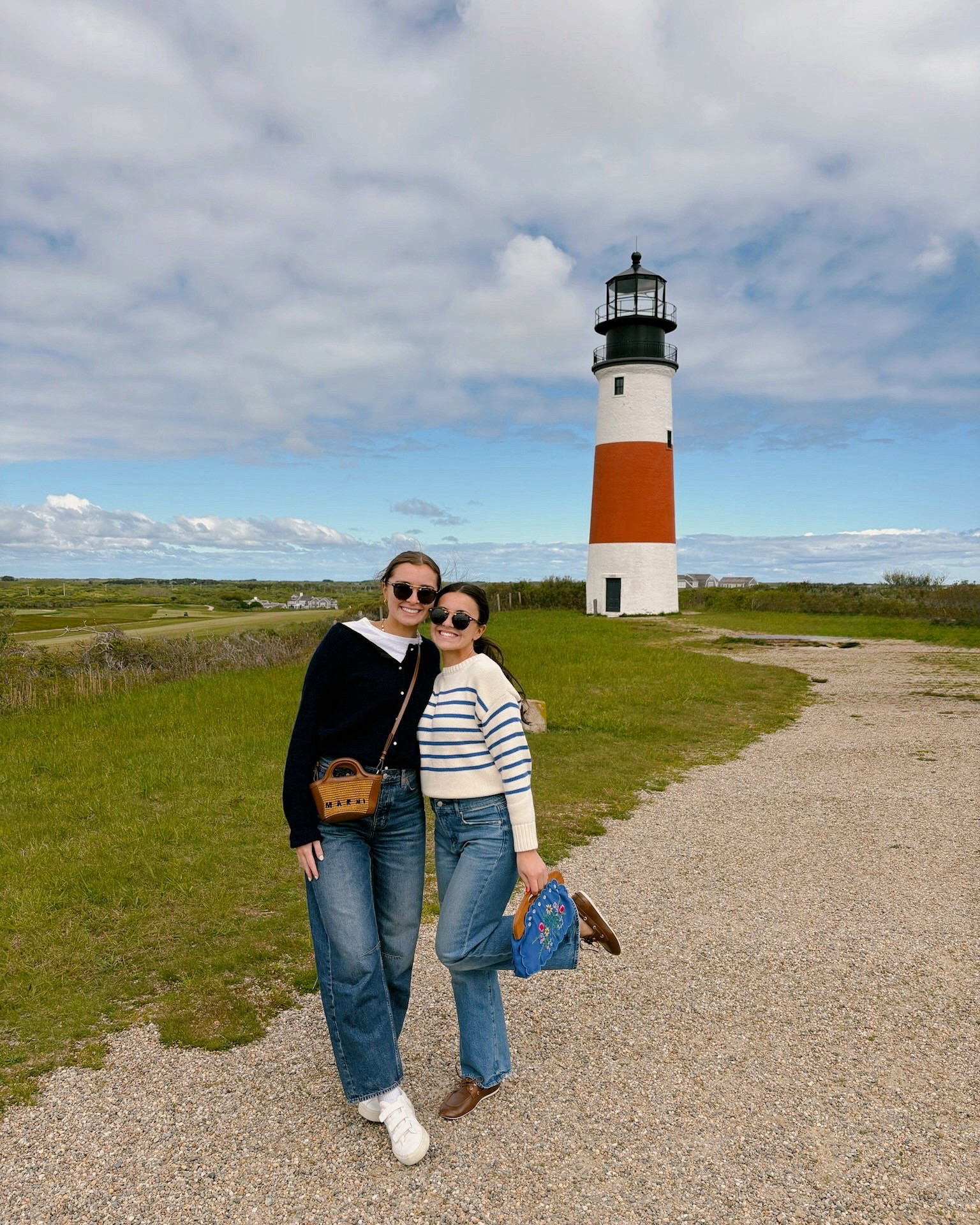 Loved these two casual looks from the weekend 🤍