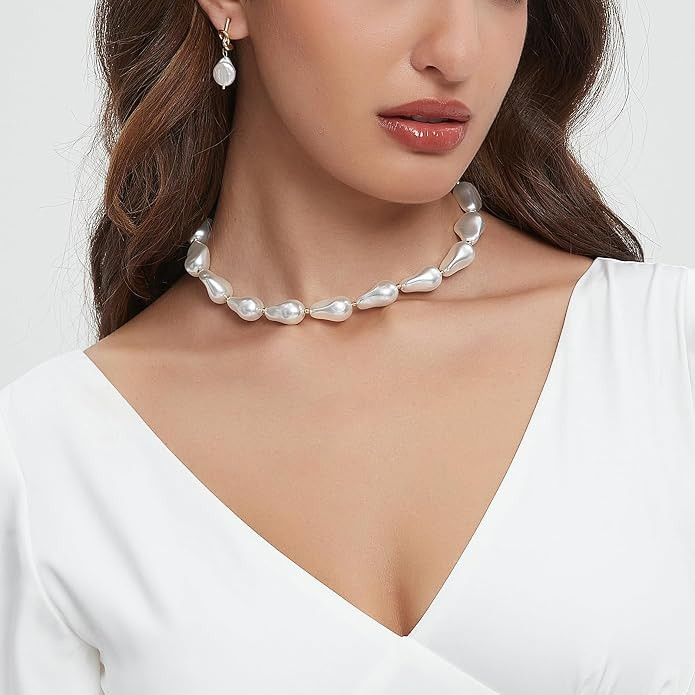 Dainty Baroque Pearl Necklaces for Women Trendy, Gold Vintage Pearl Choker Beaded Chain Necklace ... | Amazon (US)