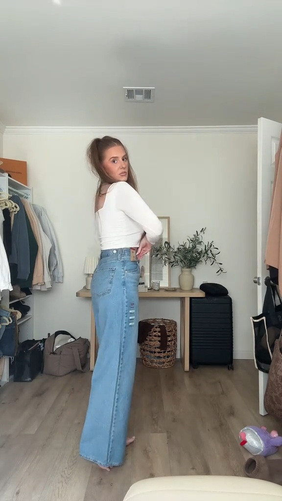 You need these jeans!! The jeans for spring!! 

#LTKFindsUnder50 #LTKSpringSale #LTKStyleTip