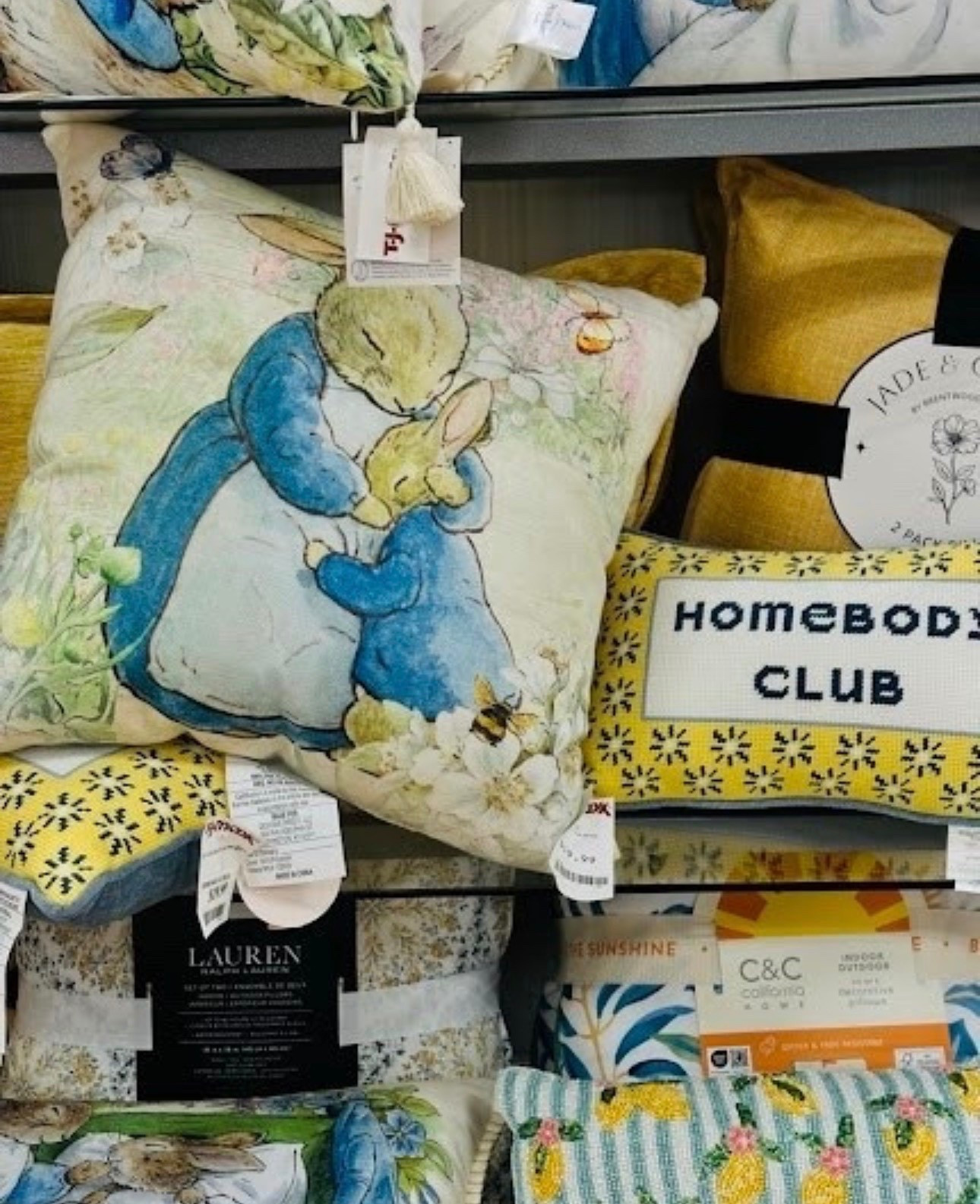 Every bunny needs a little comfort. 🐰☁️Found the most darling Peter Rabbit collection and some "Homebody Club" essentials today. These pillows are perfect for adding a touch of spring whimsy to your nook.
#HomeGoodsFinds #TJMaxxHaul #PeterRabbit #NurseryDecor #SpringAesthetic