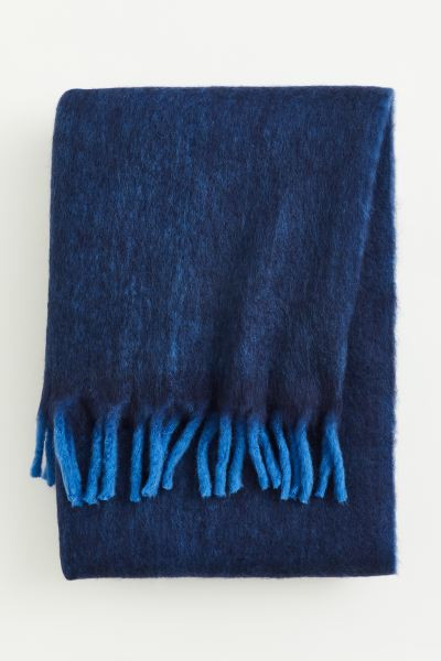 Wool-blend blanket | H&M (UK, MY, IN, SG, PH, TW, HK)