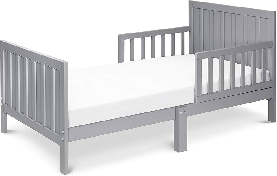 Carter's by DaVinci Benji Toddler Bed in Grey, Greenguard Gold Certified | Amazon (US)