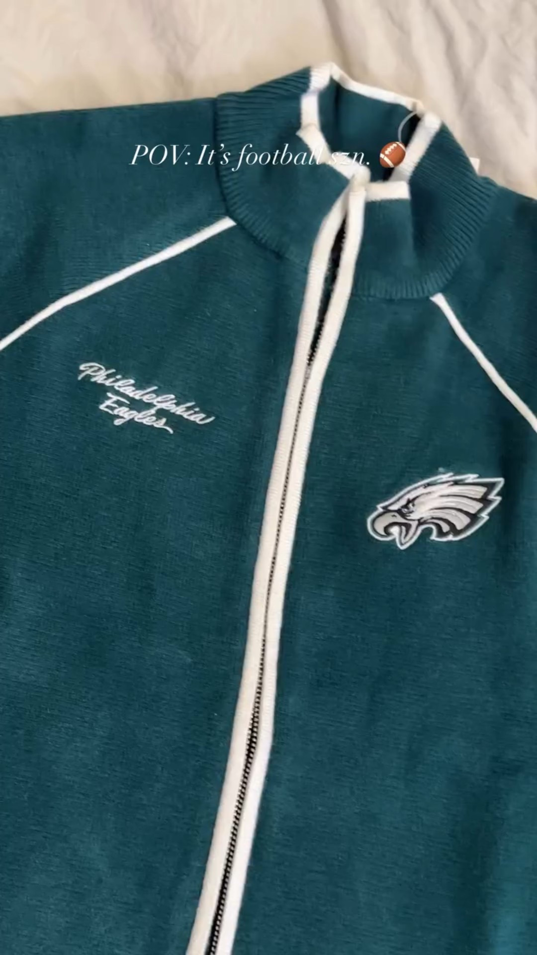 It’s football szn. 🫶🏽🏈🥹🦅 who yall got Sunday????

#gobirds #philadelphiaeagles #eaglesfootball #football #footballseason🏈