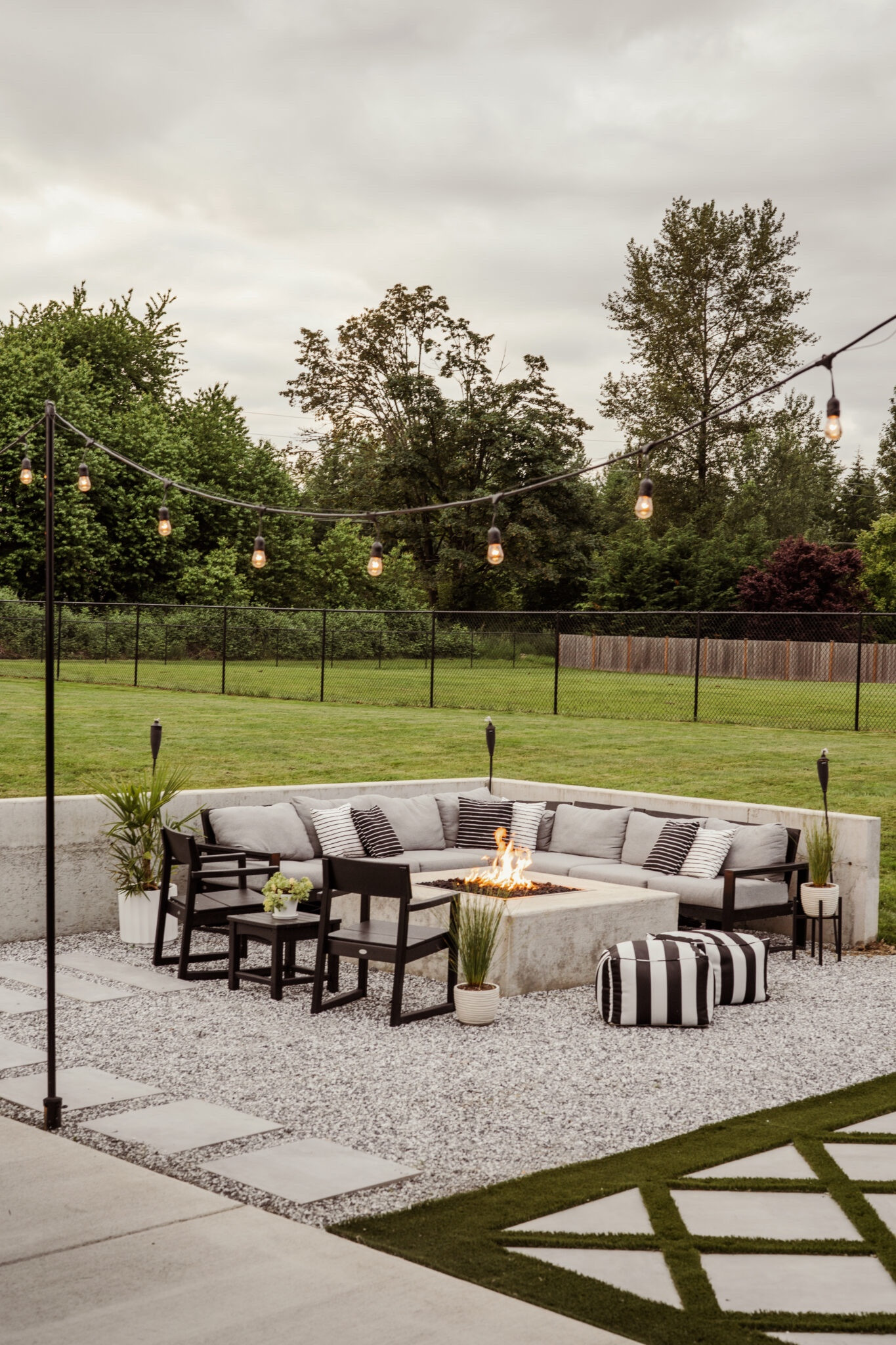 Modern backyard decor 


Turf backyard  modern backyard  unique lawn  backyard decoration  patio decoration  dream backyard tarynwhiteakerr

#LTKHome