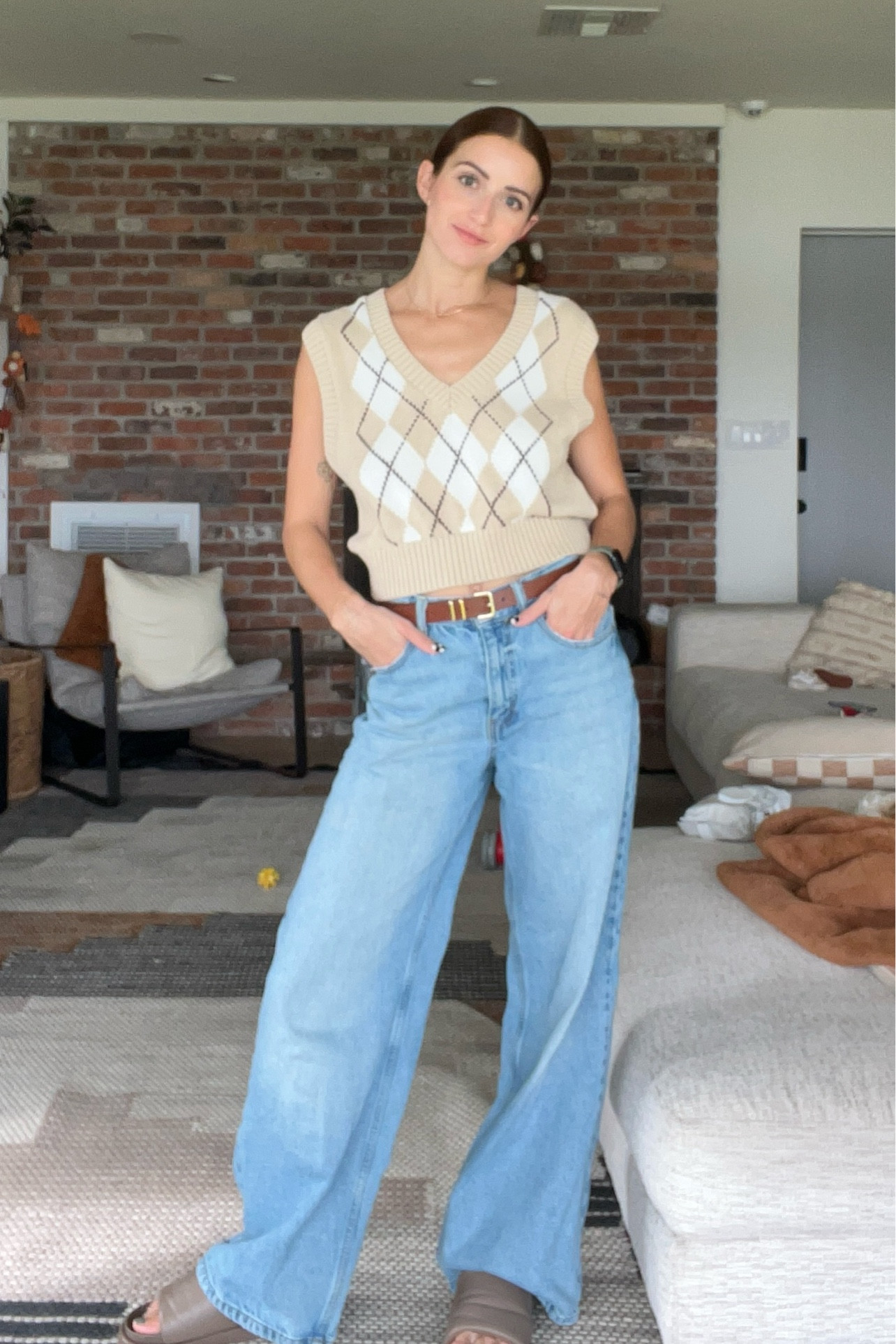 pull & bear meets abercrombie meets h&m. 

#LTKFindsUnder100 #LTKSeasonal #LTKWorkwear