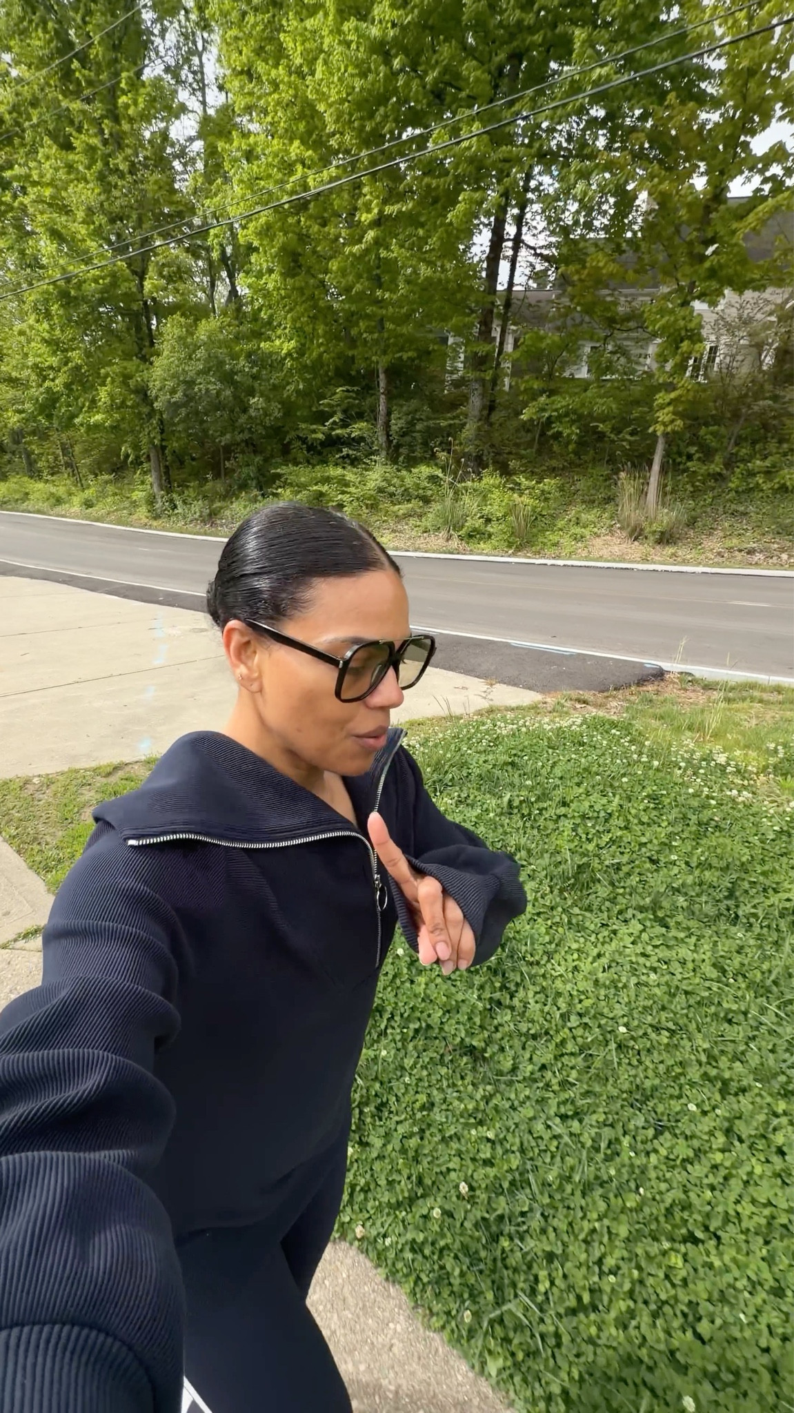 3 mile run today 



#LTKmorningroutine #LTKfitnessgoals #LTKActive