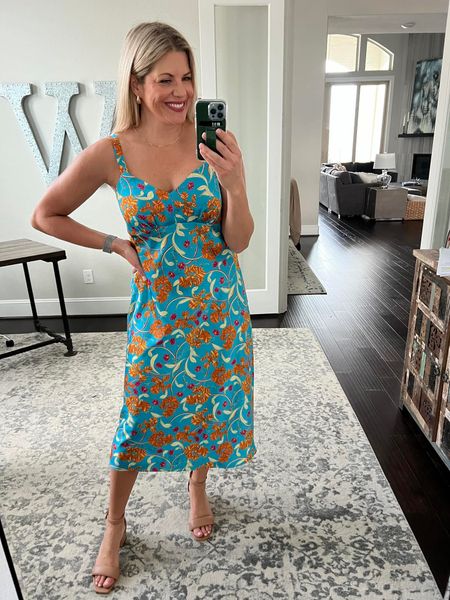 Spring Wedding Guest Dress

Vacation  spring  vacation dress  spring dress  floral  affordable dress  event dress  seasonal  style guide  fit Momming  wedding guest  

#LTKSeasonal #LTKwedding #LTKstyletip