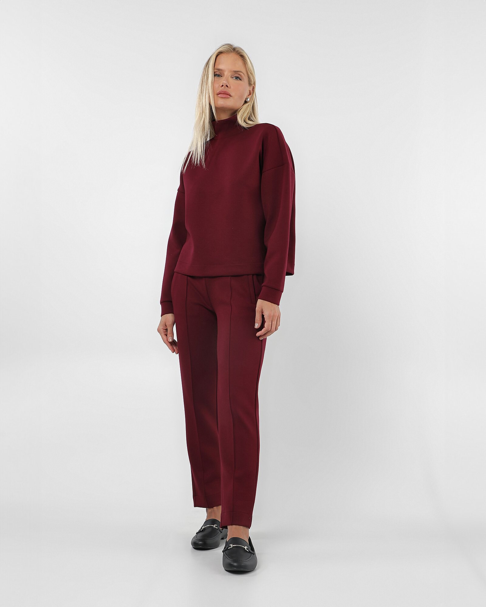 Calça de moletom feminina reta com elástico vermelho | AK by Riachuelo | Riachuelo (BR)