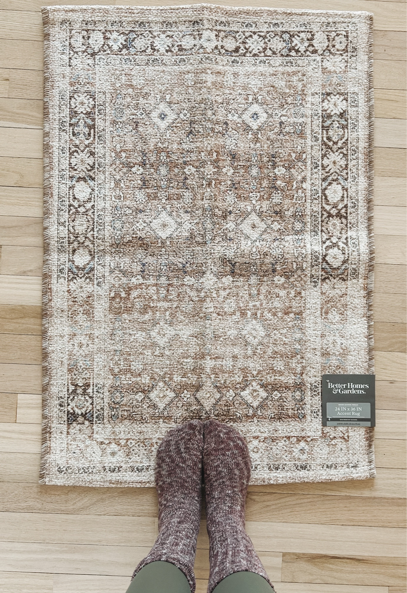 I can’t get over how beautiful this entryway rug is… for under $17! Like what?! It also has an anti-slip backing. You need it.


cozy home, home decor, studio McGee vibes, interior design, neutral home

#LTKSaleAlert #LTKFindsUnder50 #LTKHome