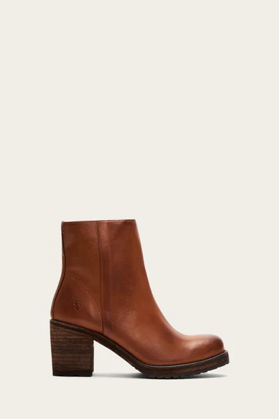 Karen Inside Zip Short | FRYE