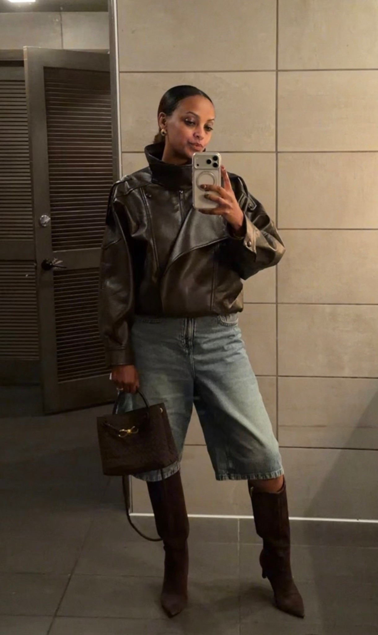Family time, good food, and cozy chats… the perfect Sunday. And this Amazon faux leather jacket? My new fall/winter favorite for an effortlessly elegant look. 🍁🍂🍂 COMMENT SHOP below I I will send a DM with the links! Or go to my LTK via my link in bio 😉

#LTKHoliday