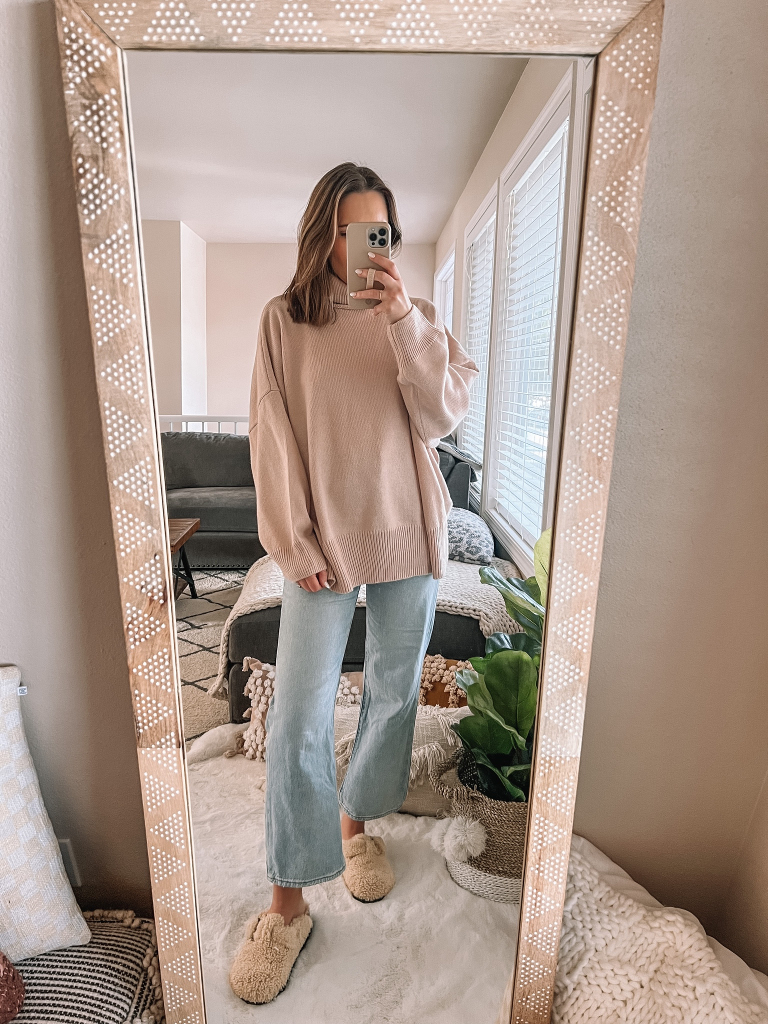 Teacher outfit inspo🍎 wearing a xs sweater and size 25 denim 

#LTKstyletip