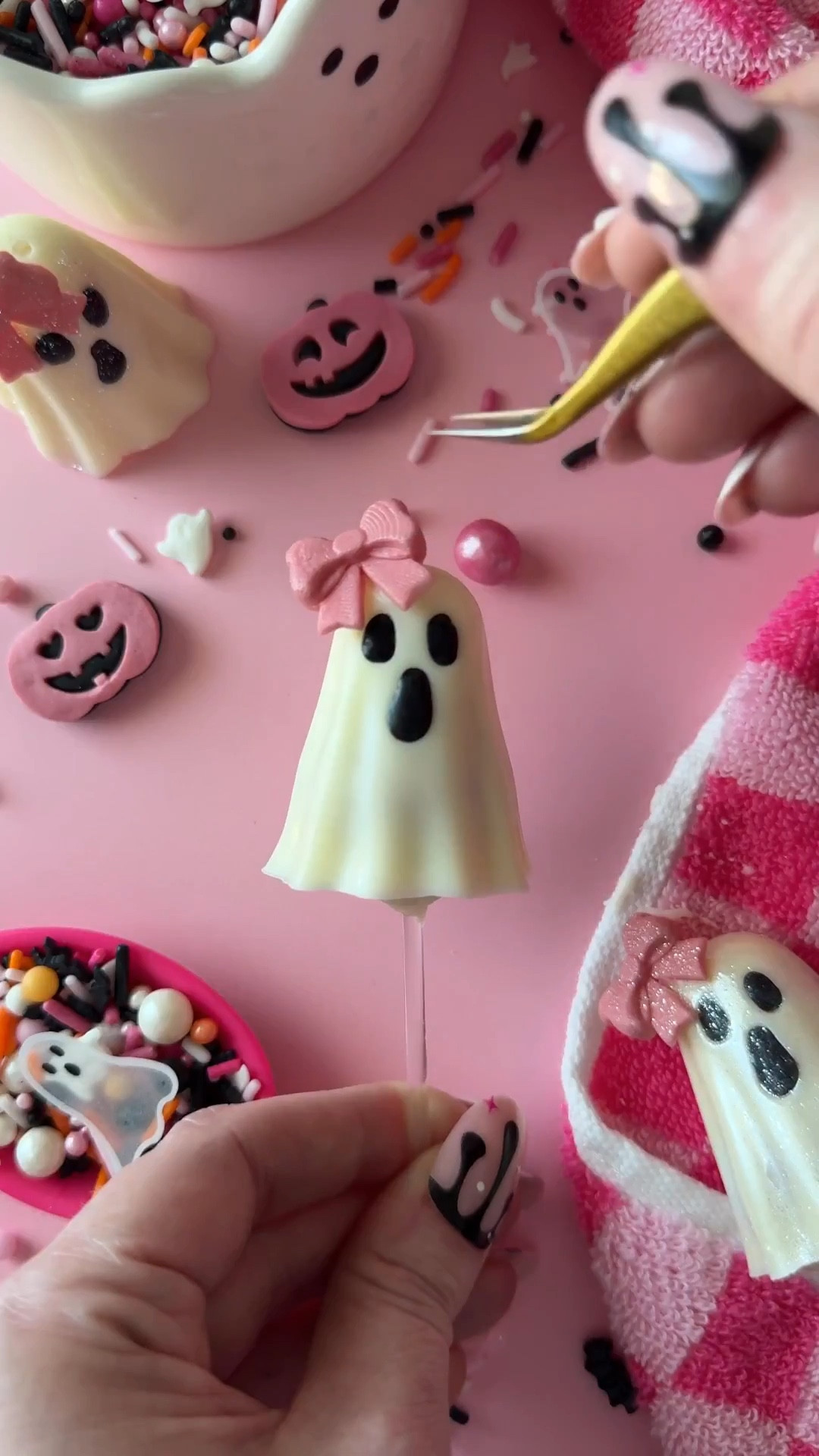 BOO-berries 👻🍓

This 3D ghost mold from @michaelsstores makes the cutest boo-berries! 
Directions:
Microwave white meltables in a melting pot in 30 second intervals at half power. Dip and coat strawberries in the white melts and let set. Add white melts to the ghost mold and add the strawberries inside. Place in the freezer for 5 mins to set. Once set remove strawberries from mold and fill in the eyes and mouth with black melts. Top with a candy bow and spray with edible pearl glitter spray.

#LTKSeasonal #LTKParties