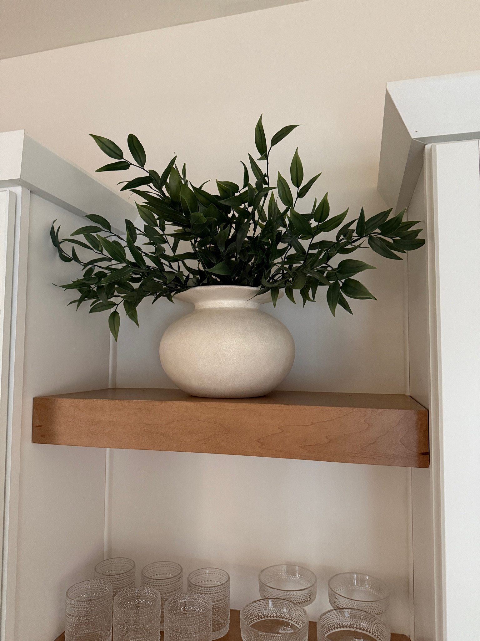 Target vase and stems
I have 4 stems in the vase 


#LTKHome