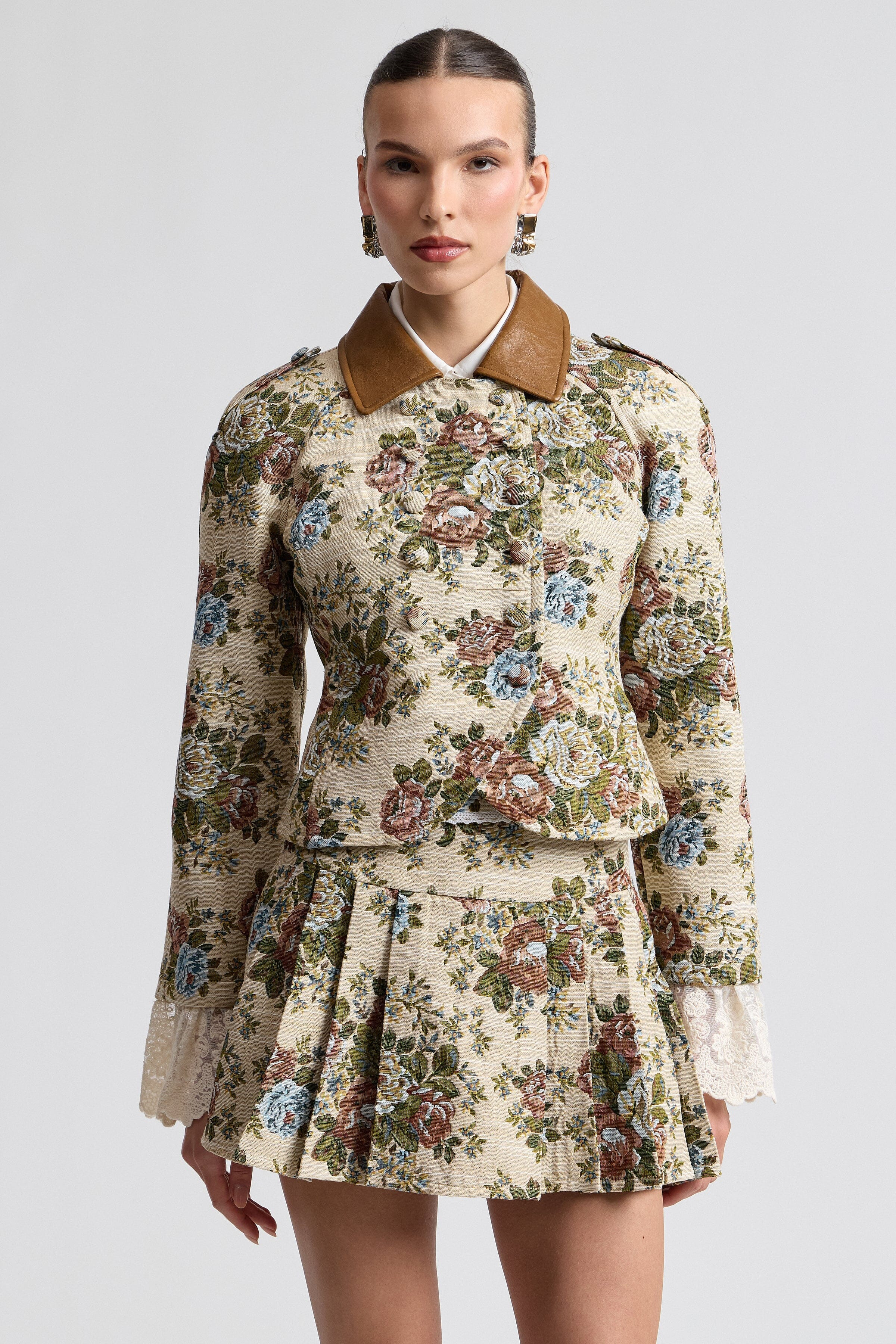 Floral Brocade Fitted Blazer With Lace Trim Sleeves | Avec Les Filles