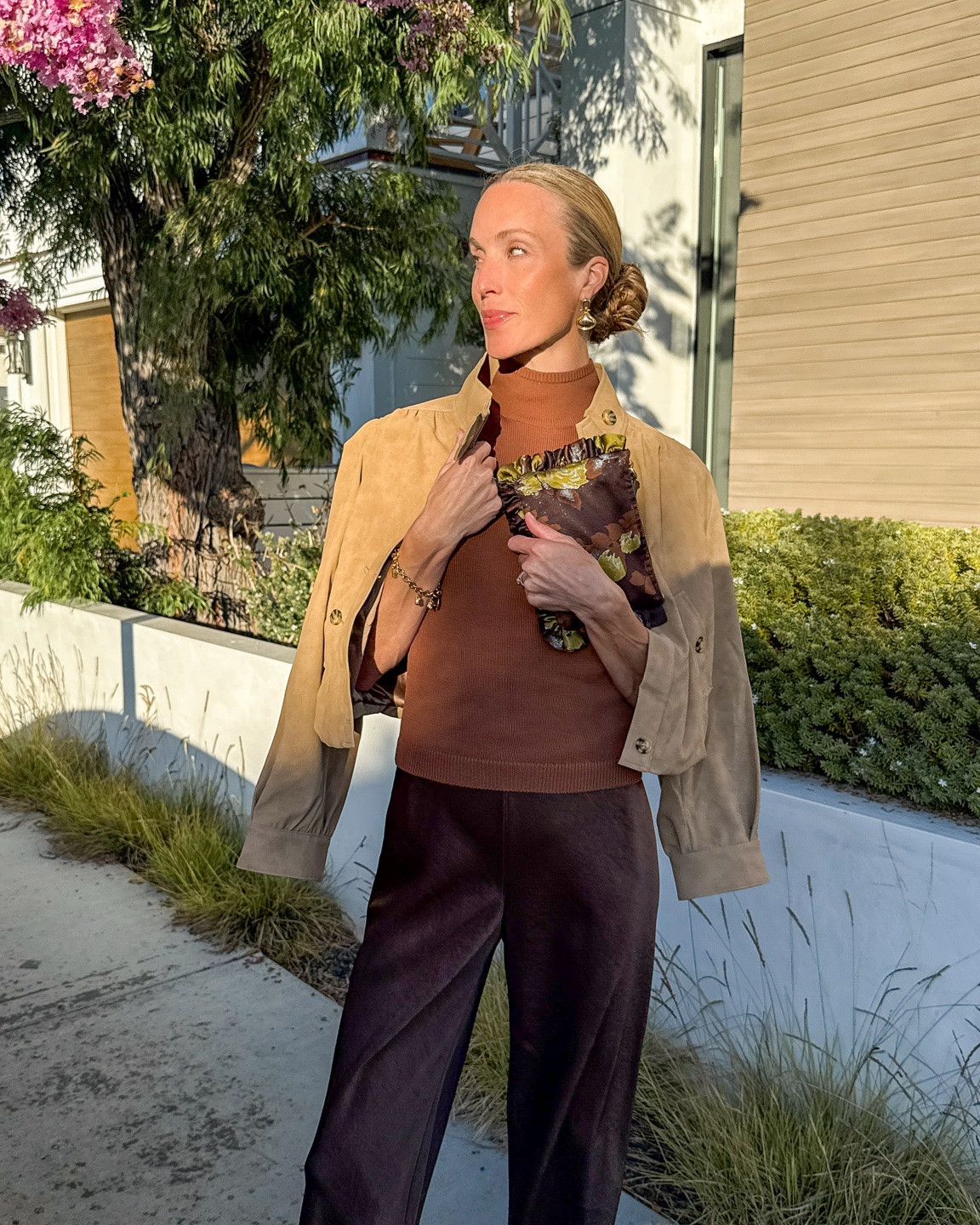 Date night outfit! S knit top, S faux suede jacket, XS satin pants. Similar linked for pricey and sold out pieces!

Fall date night outfit, fall night out, fall date outfit, fall dinner outfit, brown satin pants, brown fall pants, brown pants, fall clutch, fall evening clutch

#LTKootd #LTKgrwm #LTKSeasonal
