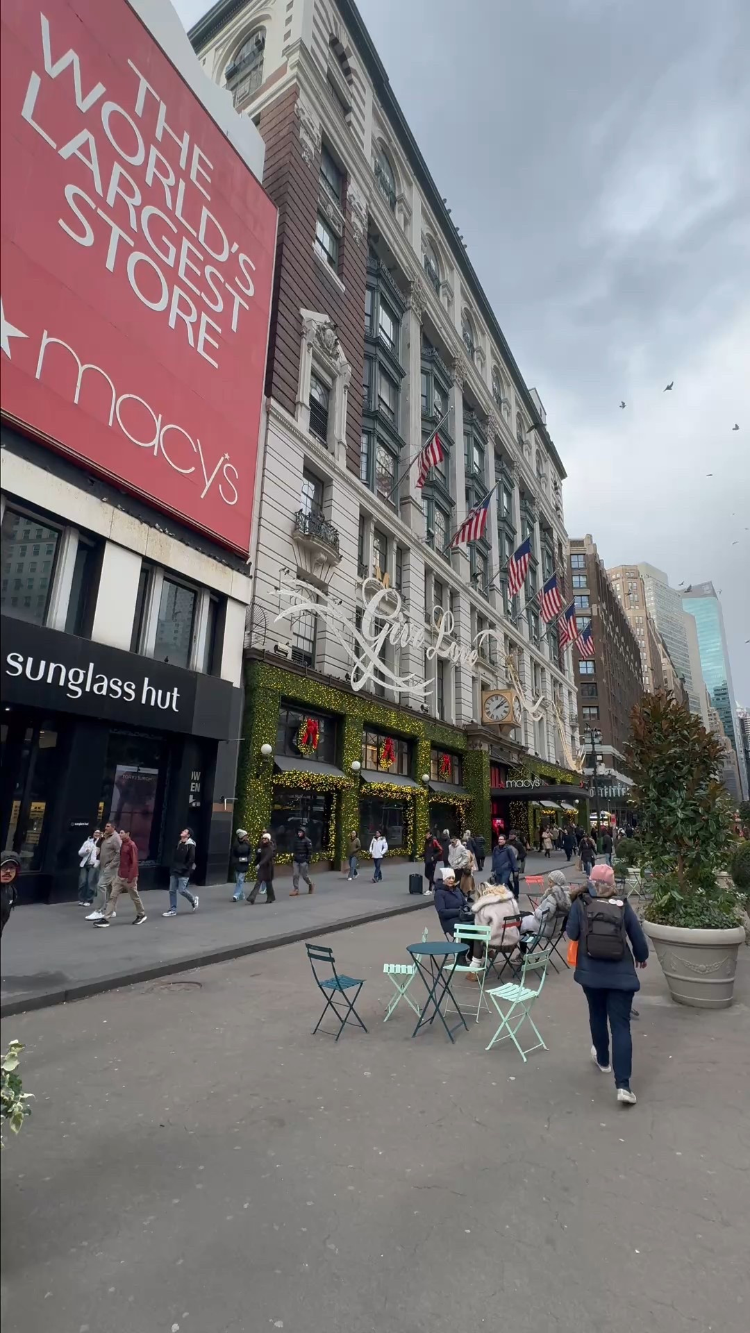 Holiday outfit ideas made effortless ✨ I tried on chic, feminine pieces from Avec Les Filles at Macy’s — including a jeweled robe coat, statement denim, and a cozy fuzzy sweater perfect for holiday parties, winter events, and festive nights out. Shop all of my favorite holiday-ready looks from Avec Les Filles in my Macy’s storefront.


holiday outfit ideas
holiday outfits 2025
chic winter outfits
Avec Les Filles
Macy’s holiday looks
holiday party outfits
winter wardrobe
festive outfit inspo


#LTKHoliday #LTKGiftGuide