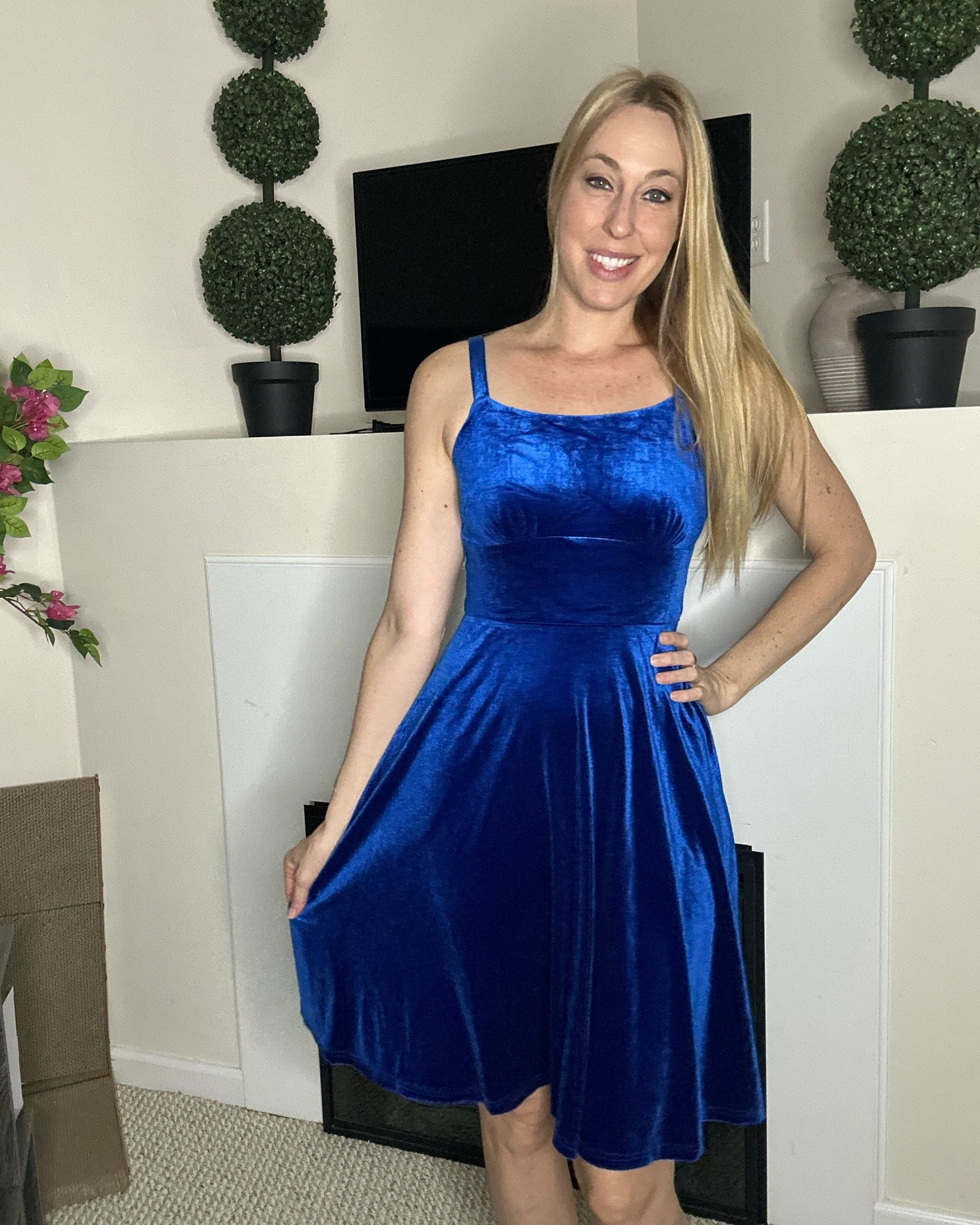 Royal blue velvet dress 
💙this dress is soft, gorgeous and warm
💙 i love the length and the style is so beautiful for wedding guests and holiday parties
💙wearing small in it, fits true to size and I am 5’10”

#LTKTall