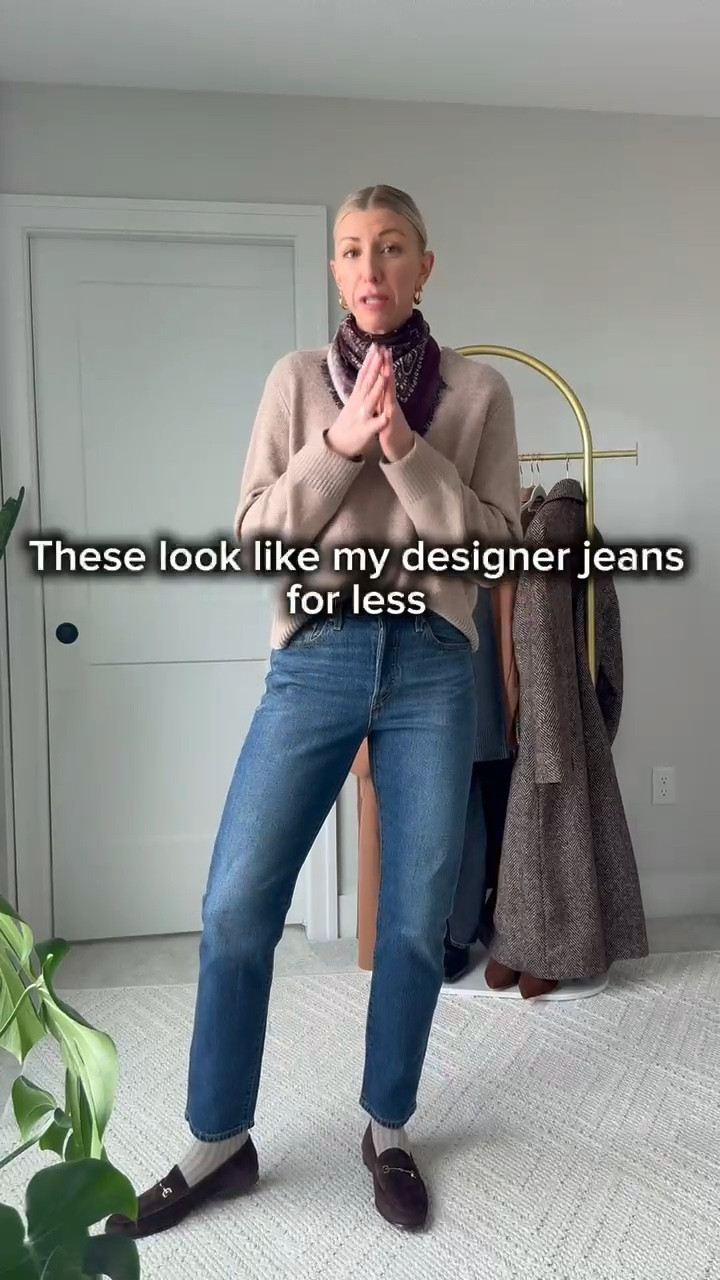 These Target Levi’s jeans that look just like my designer AGOLDE jeans but they’re a third of the price!

These are 99% cotton, 1% elastine they have the perfect amount of stretch. These are a mid rise and fit true to size. I am 5’10 wearing a 28!
Wash: Salsa in Sequence

#LTKOver40 #LTKmomlife #LTKootd