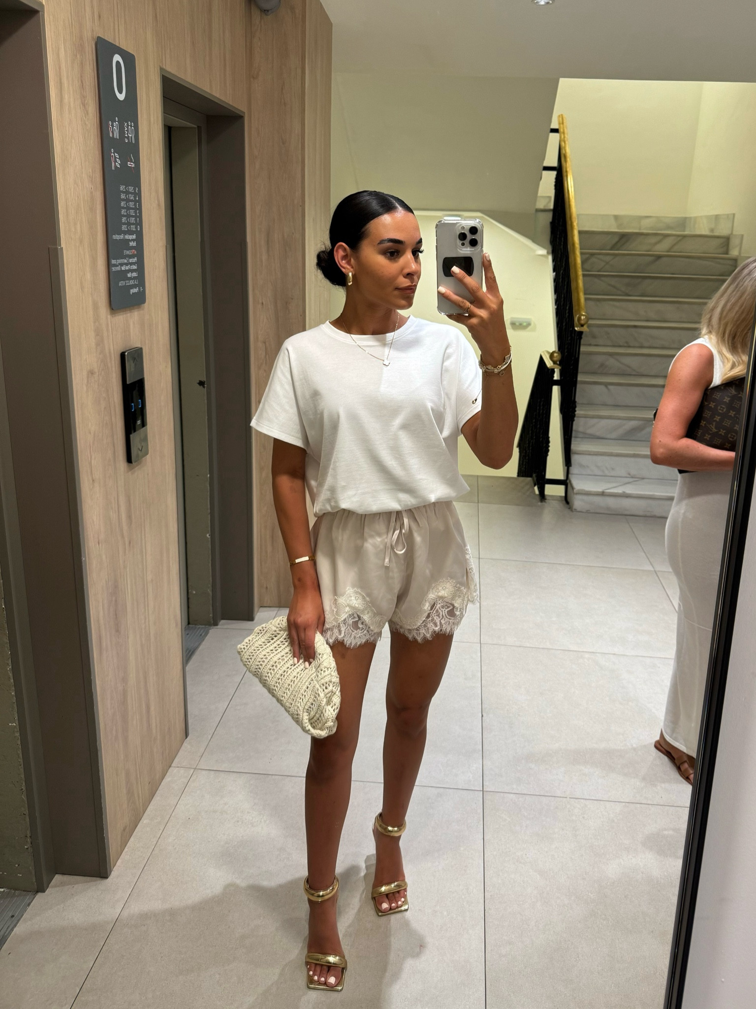 The cutest outfit for holiday🤍 