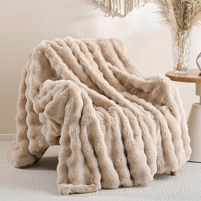 Smoofy Faux Fur Throw Blanket for Couch – Linen Fluffy Cozy Rabbit Fleece, Plush Soft Bubble Bl... | Amazon (US)