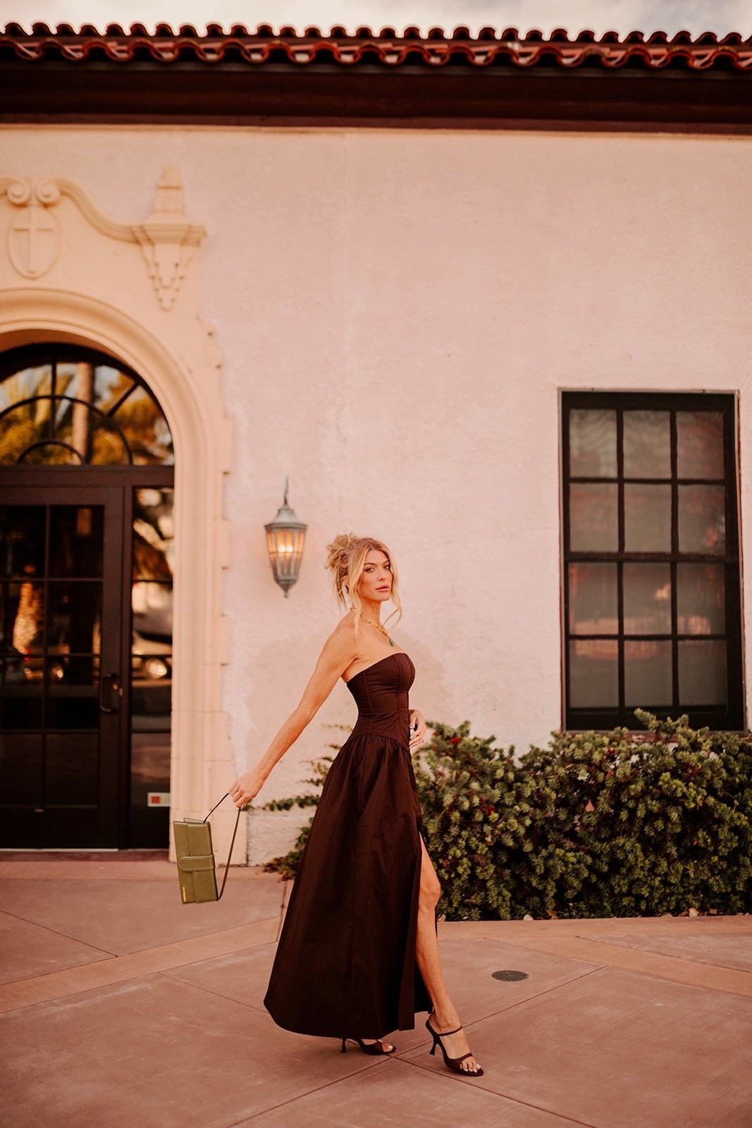 LBD 🤎



#LTKStyleTip #LTKOver40 #LTKSeasonal