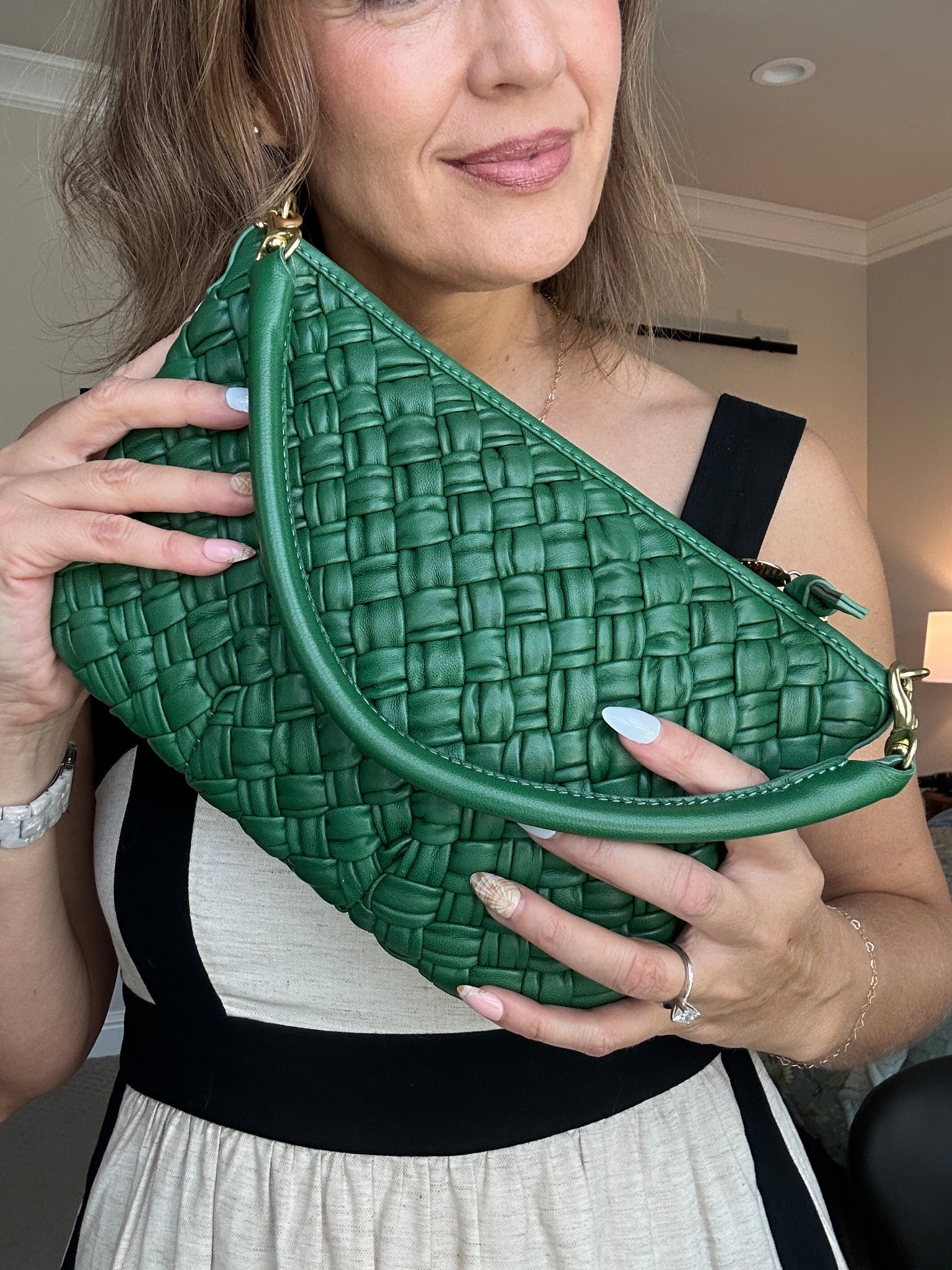 Clare v petit moyen bag
Leather handbag
Green purse
Crossbody 

#LTKItBag #LTKTravel #LTKStyleTip