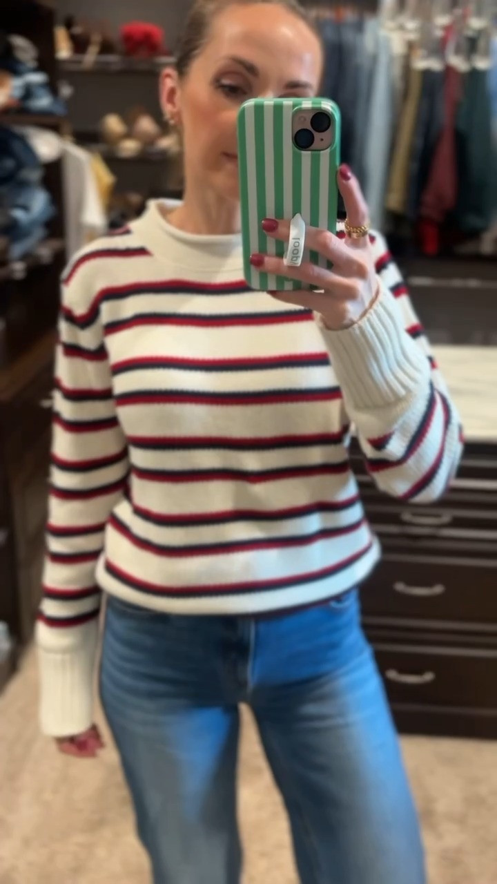If you're shopping for fall basics, don't skip @Quince's 100% Cotton Roll Neck Sweater. It's one of those effortlessly chic pieces that are perfect for your fall wardrobe #quincepartner 

 