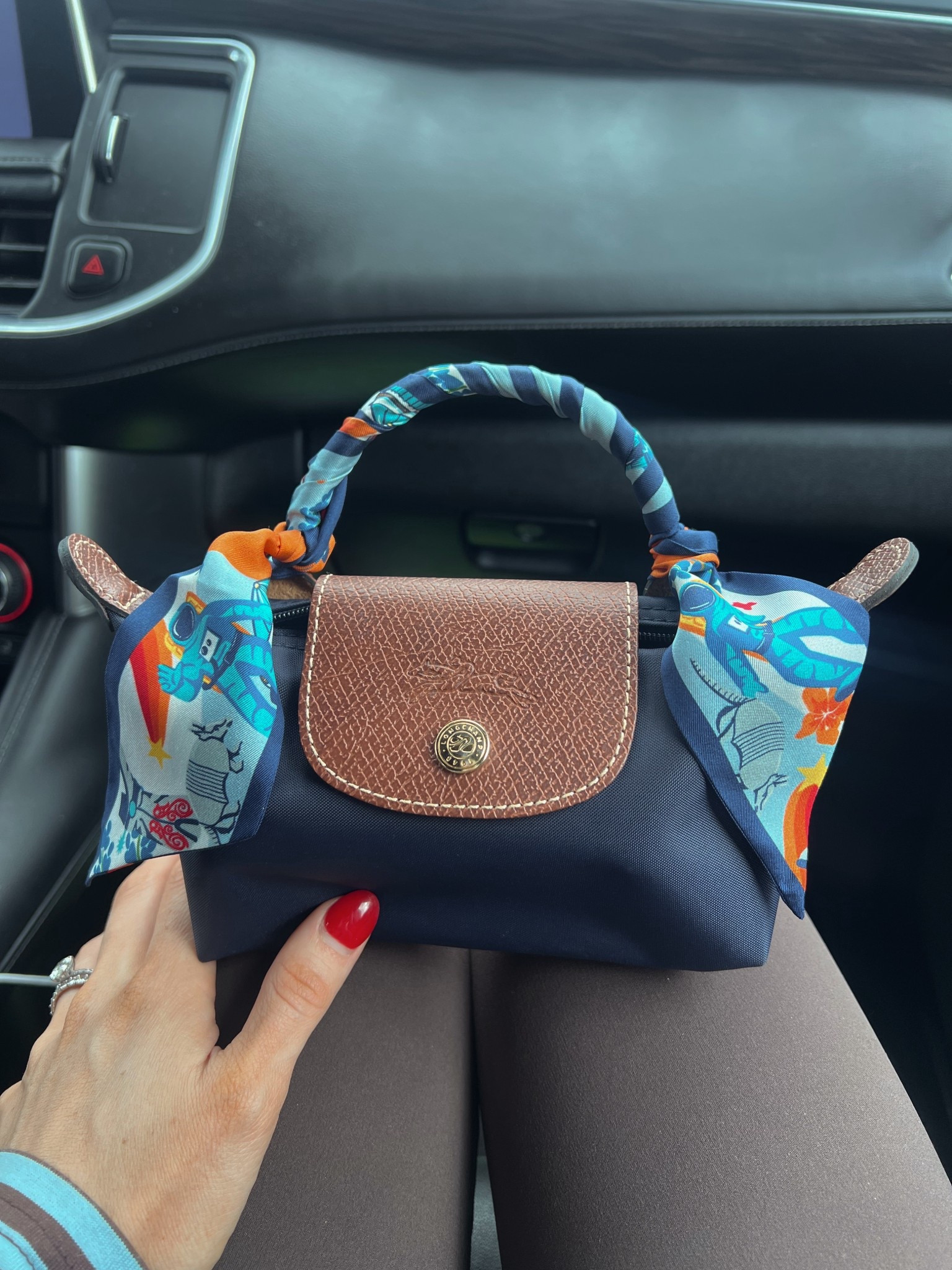 My favorite bag scarf - Houston edition! 🚀🧑‍🚀


#LTKFindsUnder50 #LTKSaleAlert #LTKCyberWeek